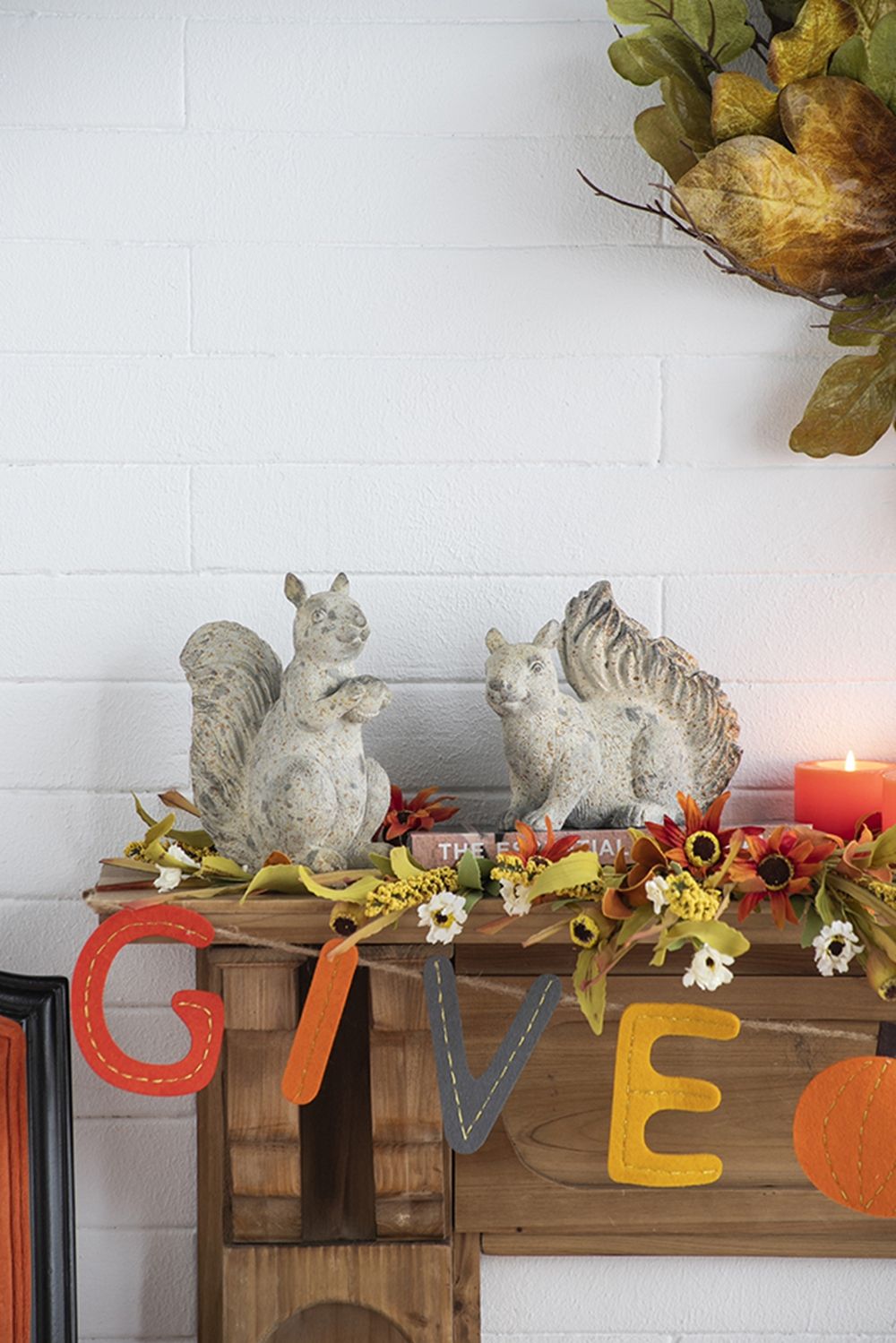 Resin Standing & Lying Down Squirrel Rustic, For Harvest Festival Fall Festival & Thanksgiving Table Decorations (Set of 2) - Antique Cream - Best Buy Furniture