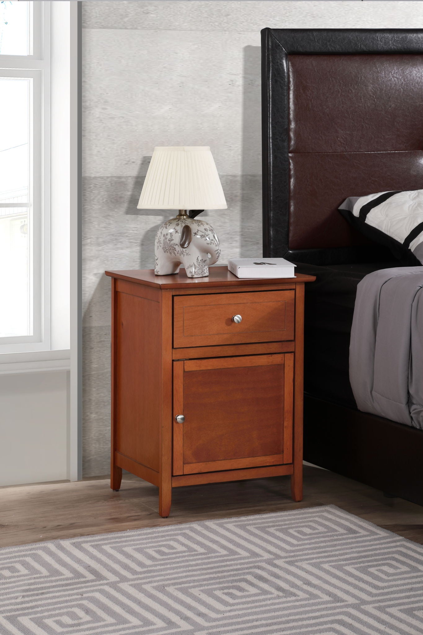 Izzy - 1 Drawer /1 Door Nightstand - Best Buy Furniture