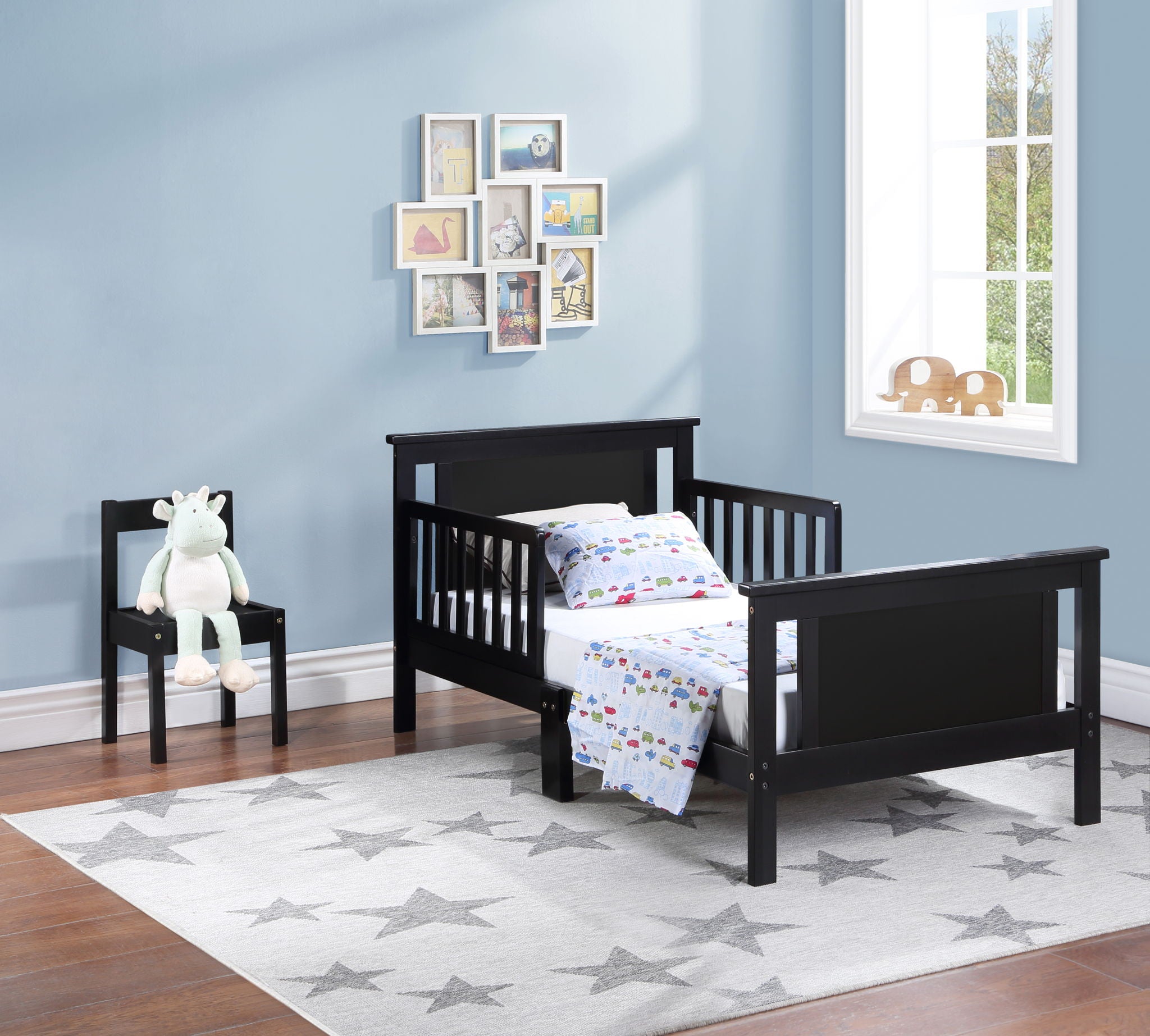 Connelly - Reversible Panel Toddler Bed - Best Buy Furniture