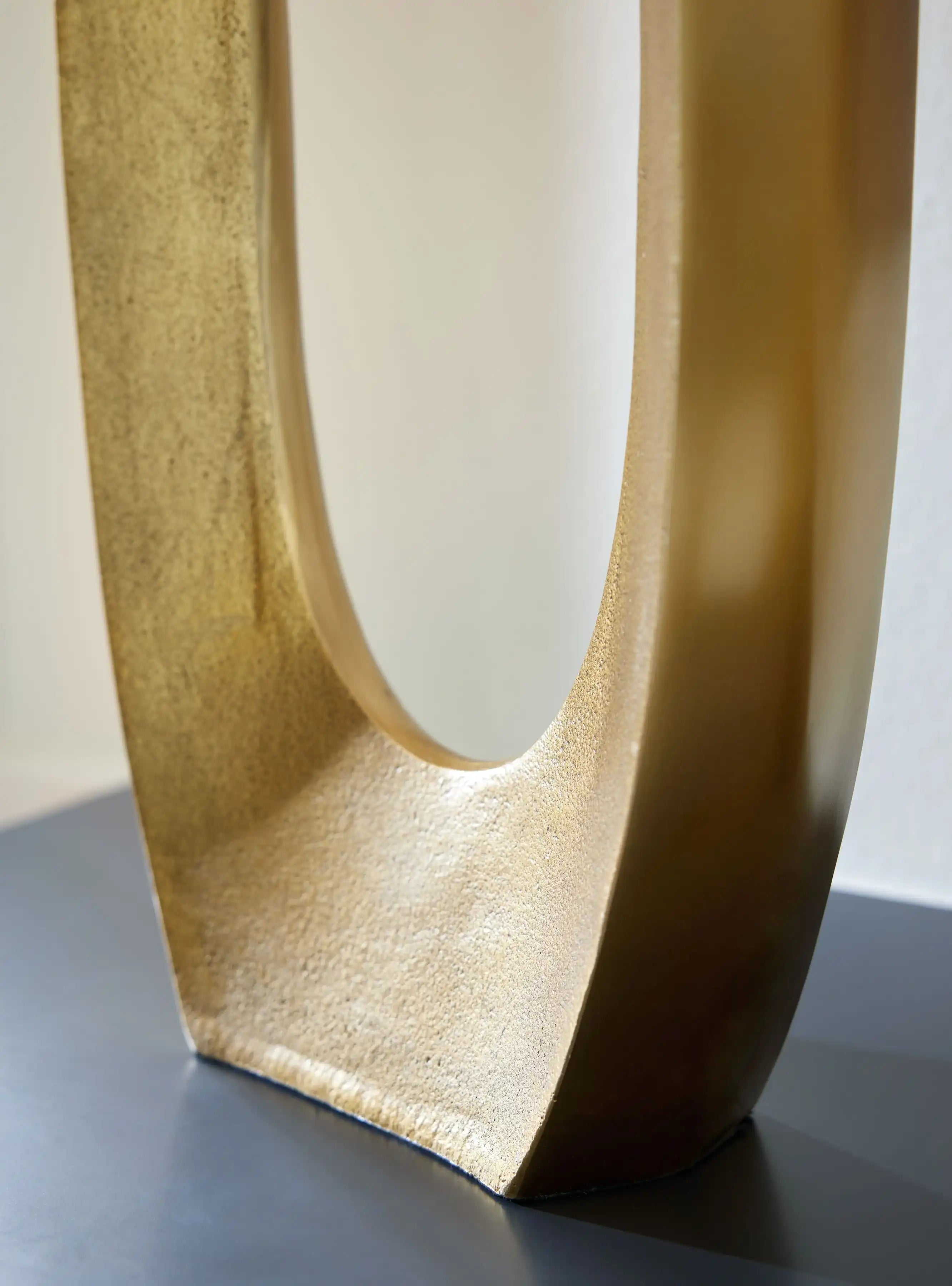 Lawtonville - Vase - Best Buy Furniture