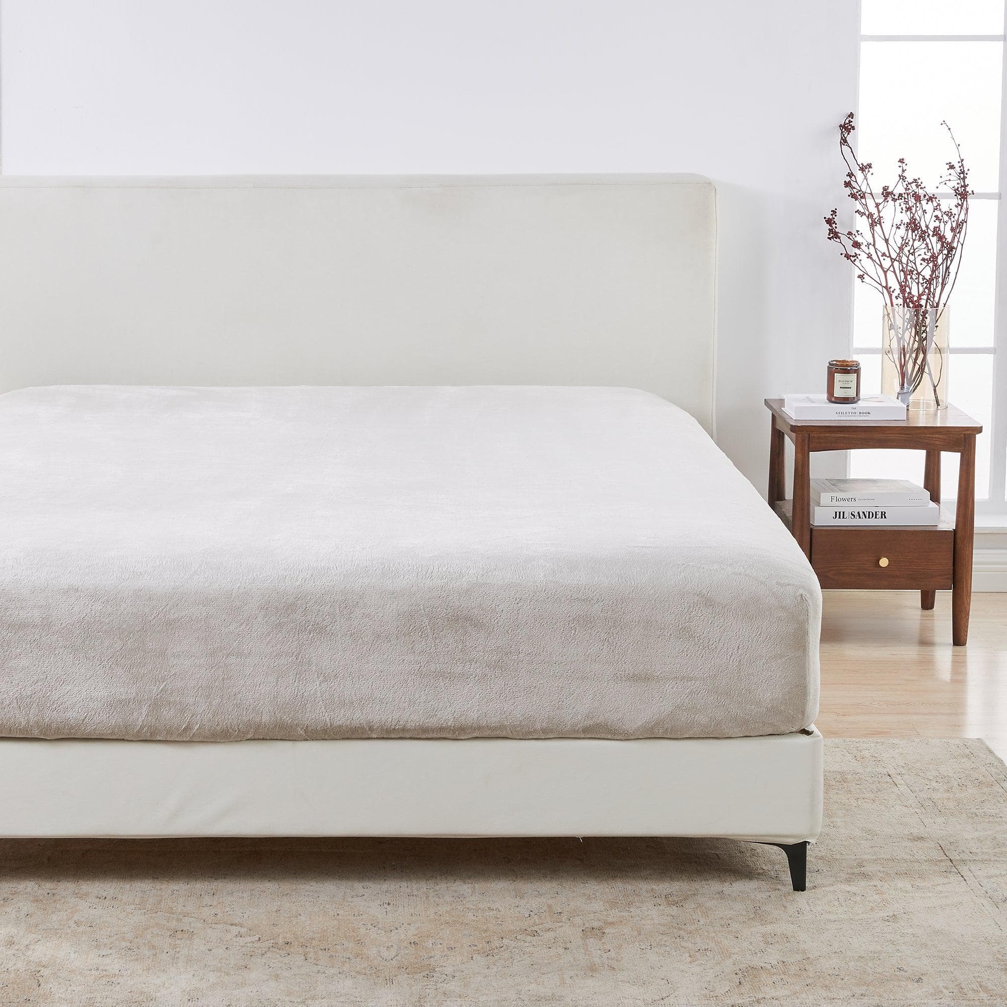 Solid Plush Fitted Sheet - Velvet Luxe Collection - Best Buy Furniture