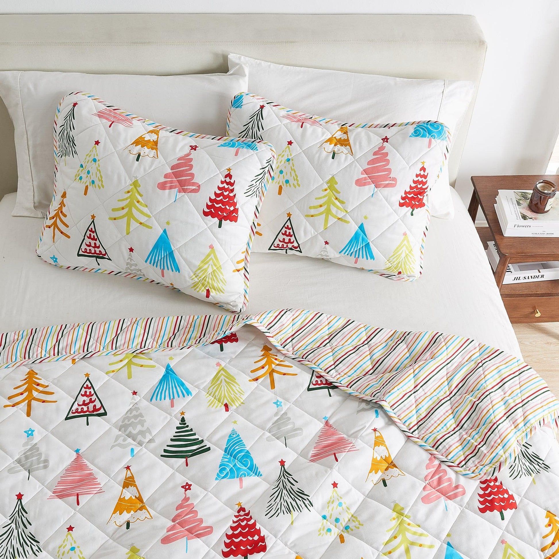 Colorful Holiday Quilt Set - Midnight Magic Collection - Best Buy Furniture