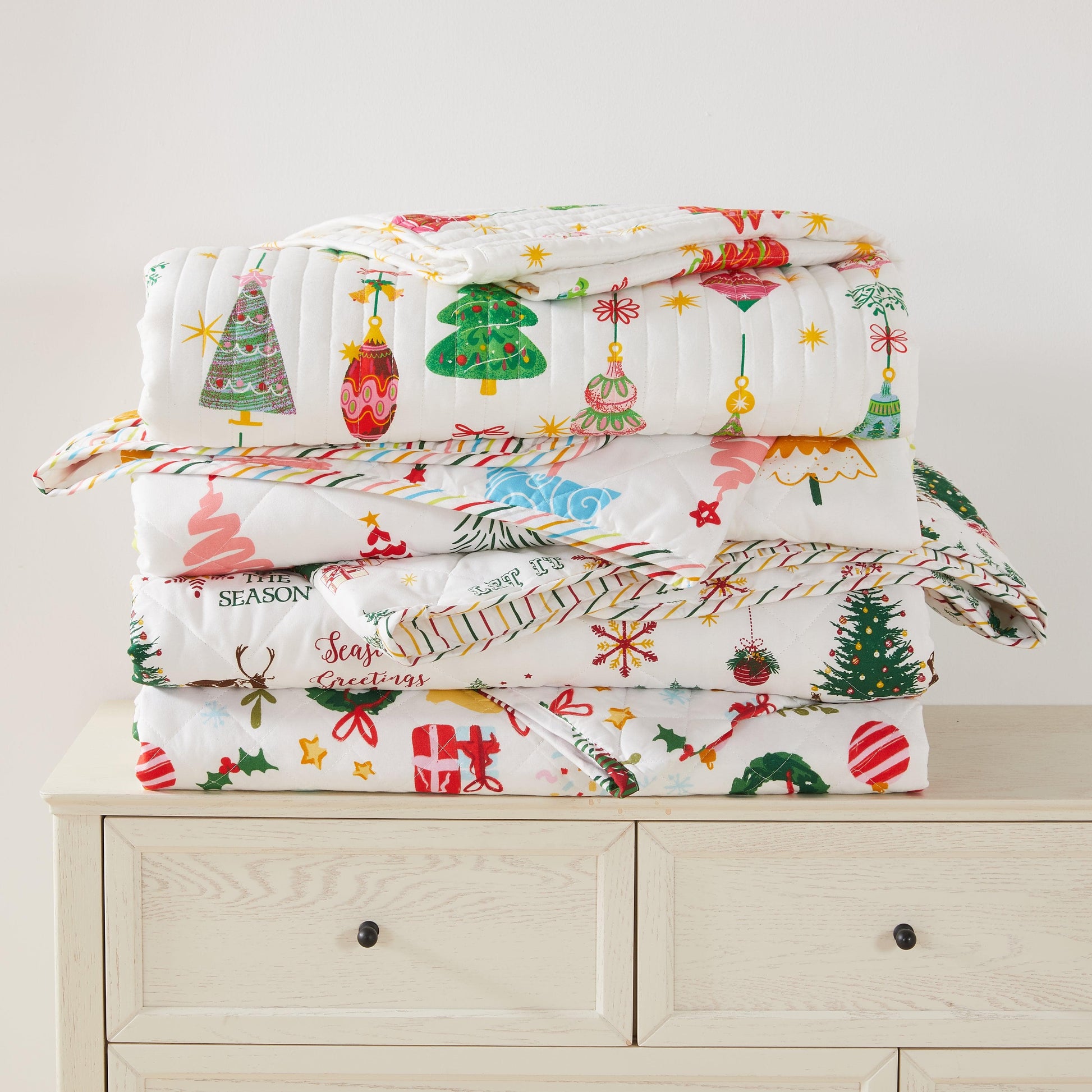 Colorful Holiday Quilt Set - Midnight Magic Collection - Best Buy Furniture