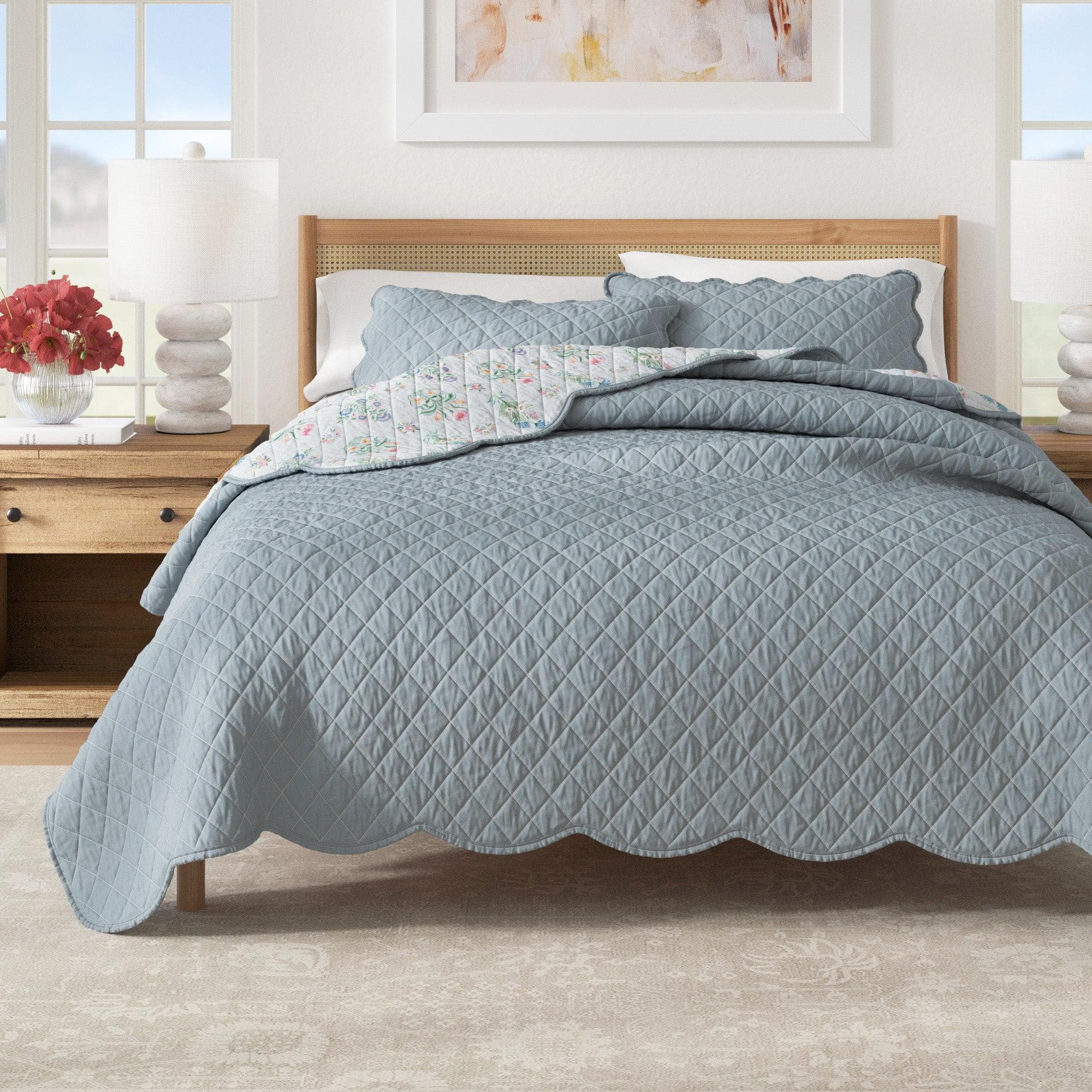 Floral Print & Scallopeded Edge Cotton Quilt Set - Katrin Collection - Best Buy Furniture