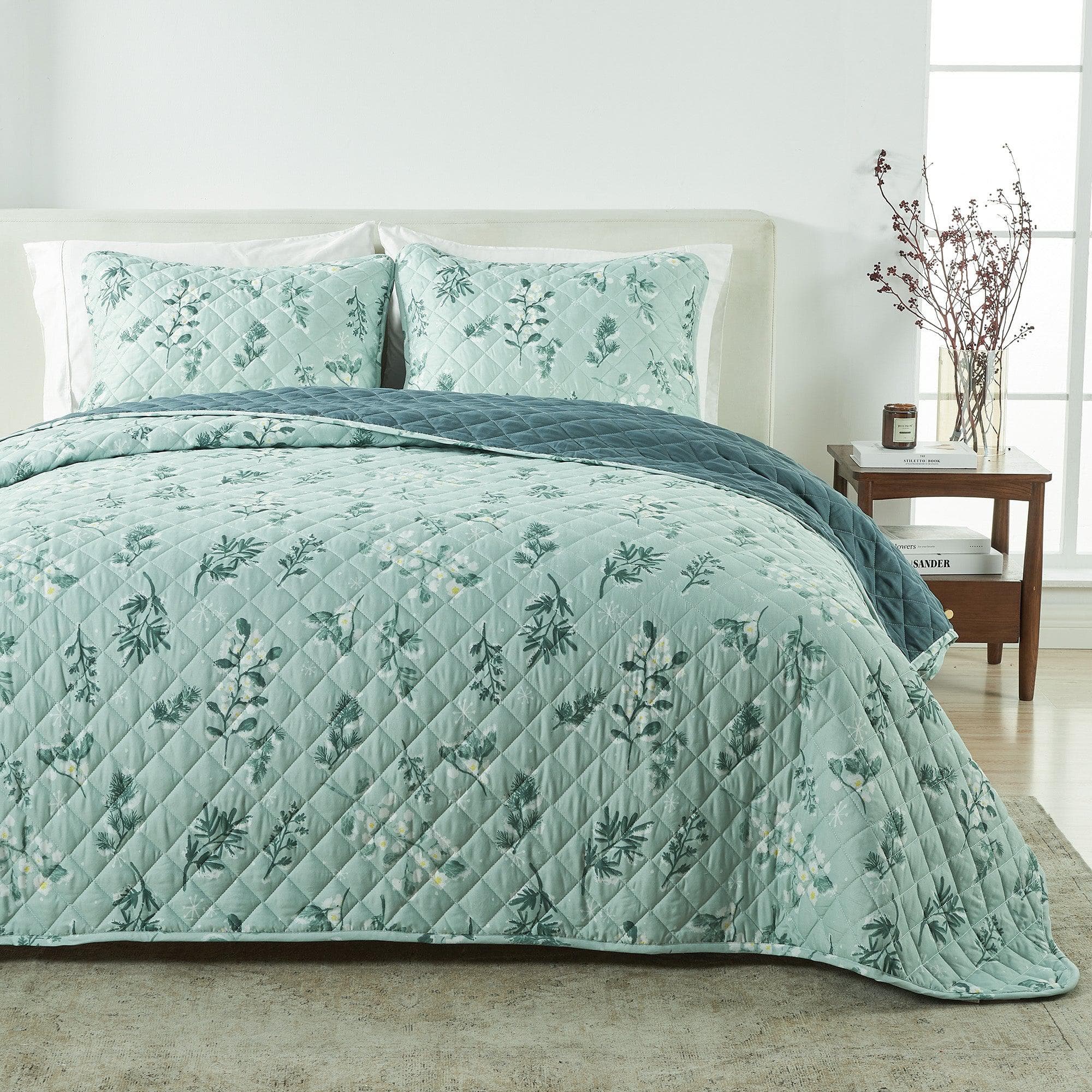 Snowy Botanical Quilt Set - Mariela Collection - Best Buy Furniture