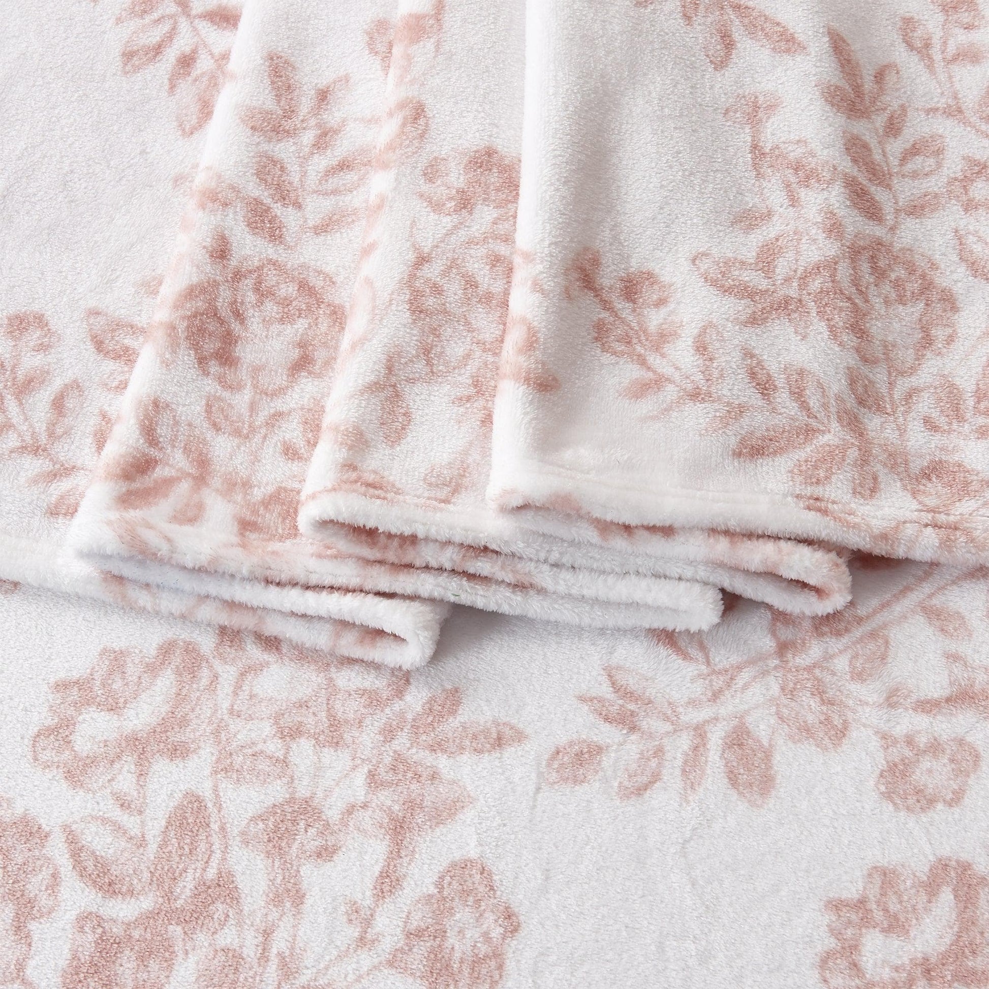 4-Piece Printed Plush Sheet - Velvet Luxe Collection - Best Buy Furniture