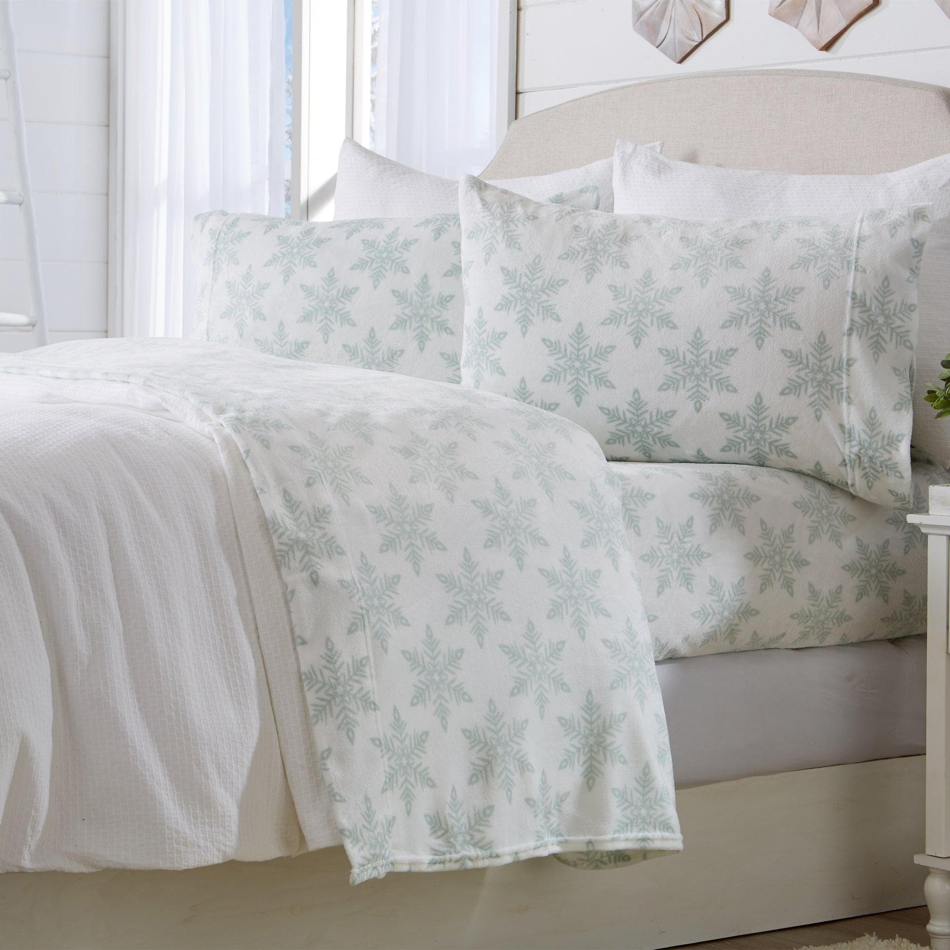 4-Piece Printed Plush Sheet - Velvet Luxe Collection - Best Buy Furniture