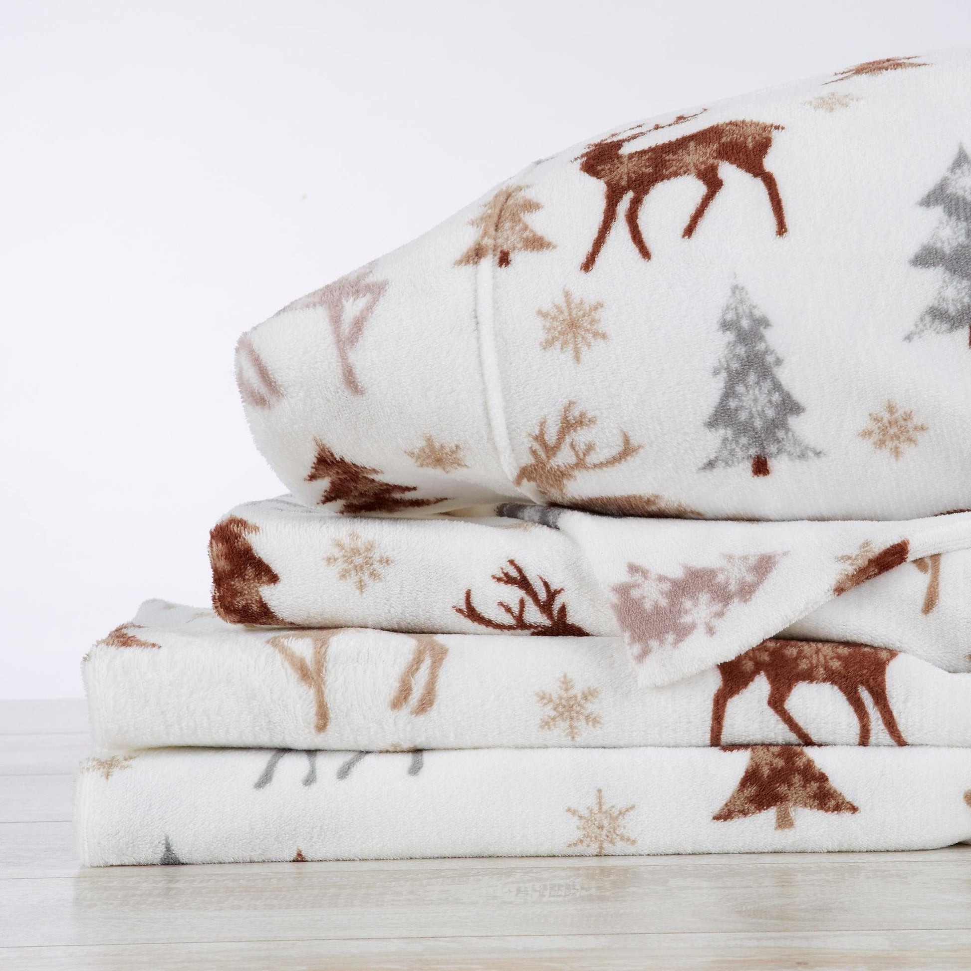 4-Piece Printed Plush Sheet - Velvet Luxe Collection - Best Buy Furniture