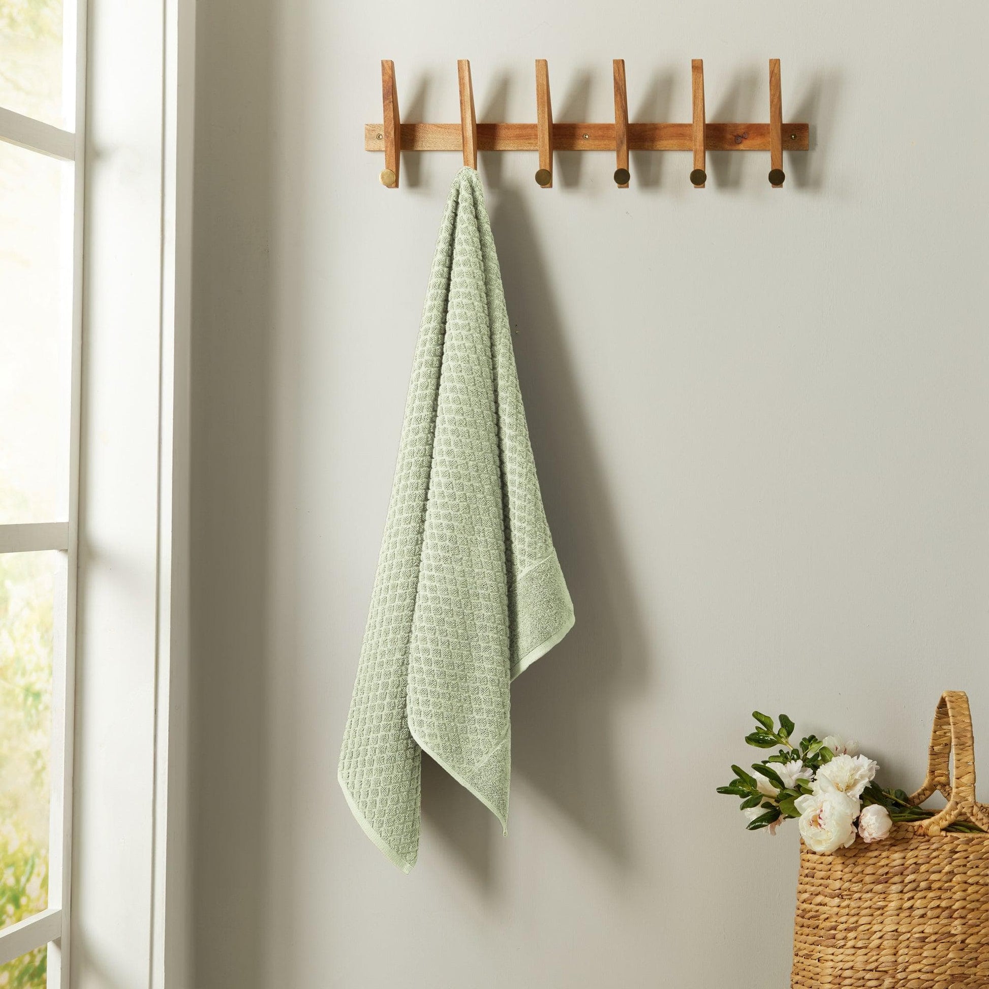 Cotton Diamond Waffle Weave Bath Towel Set - Grayson Collection - Best Buy Furniture