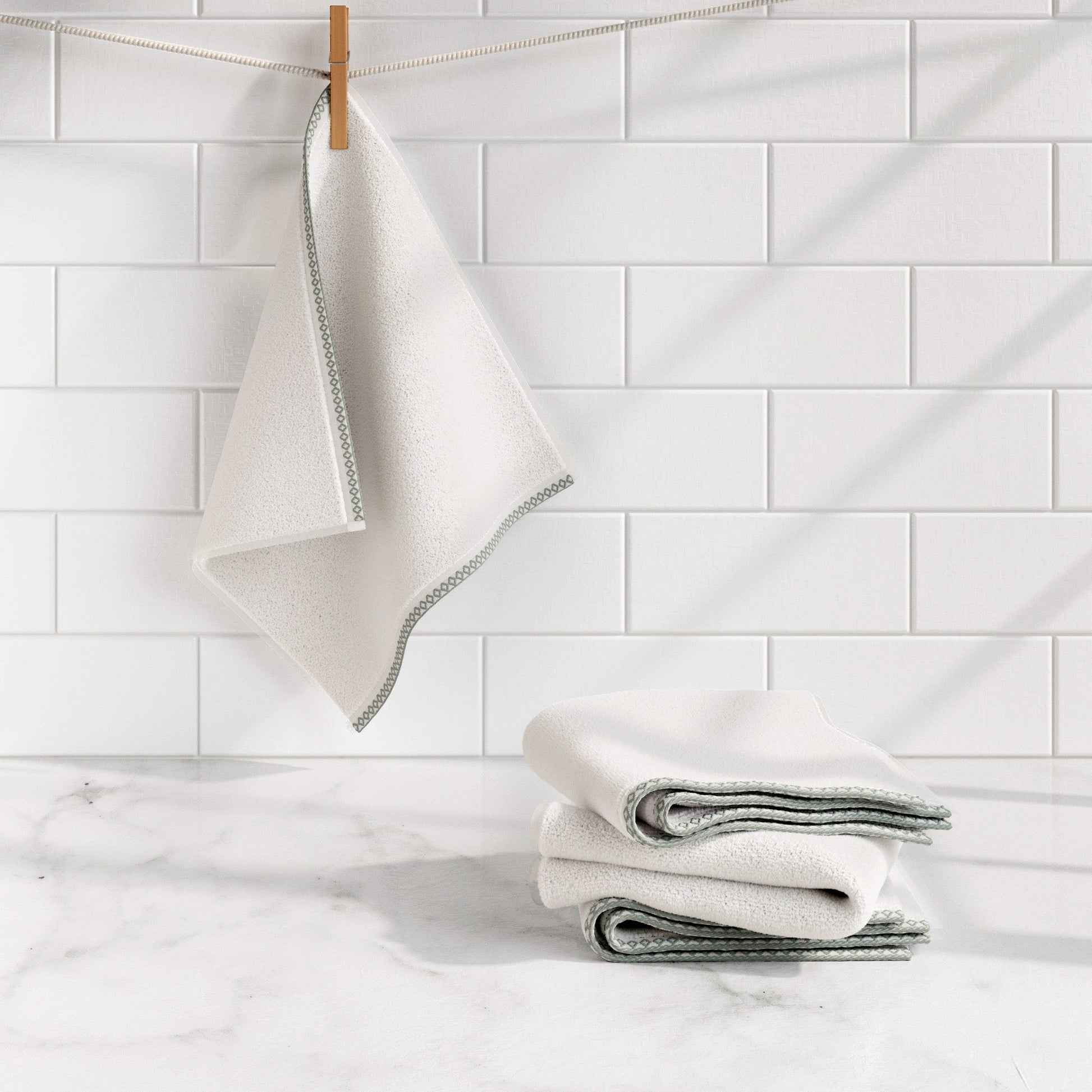 Cotton Border-Stitched 6-Piece Towel Set - Valery Collection - Best Buy Furniture