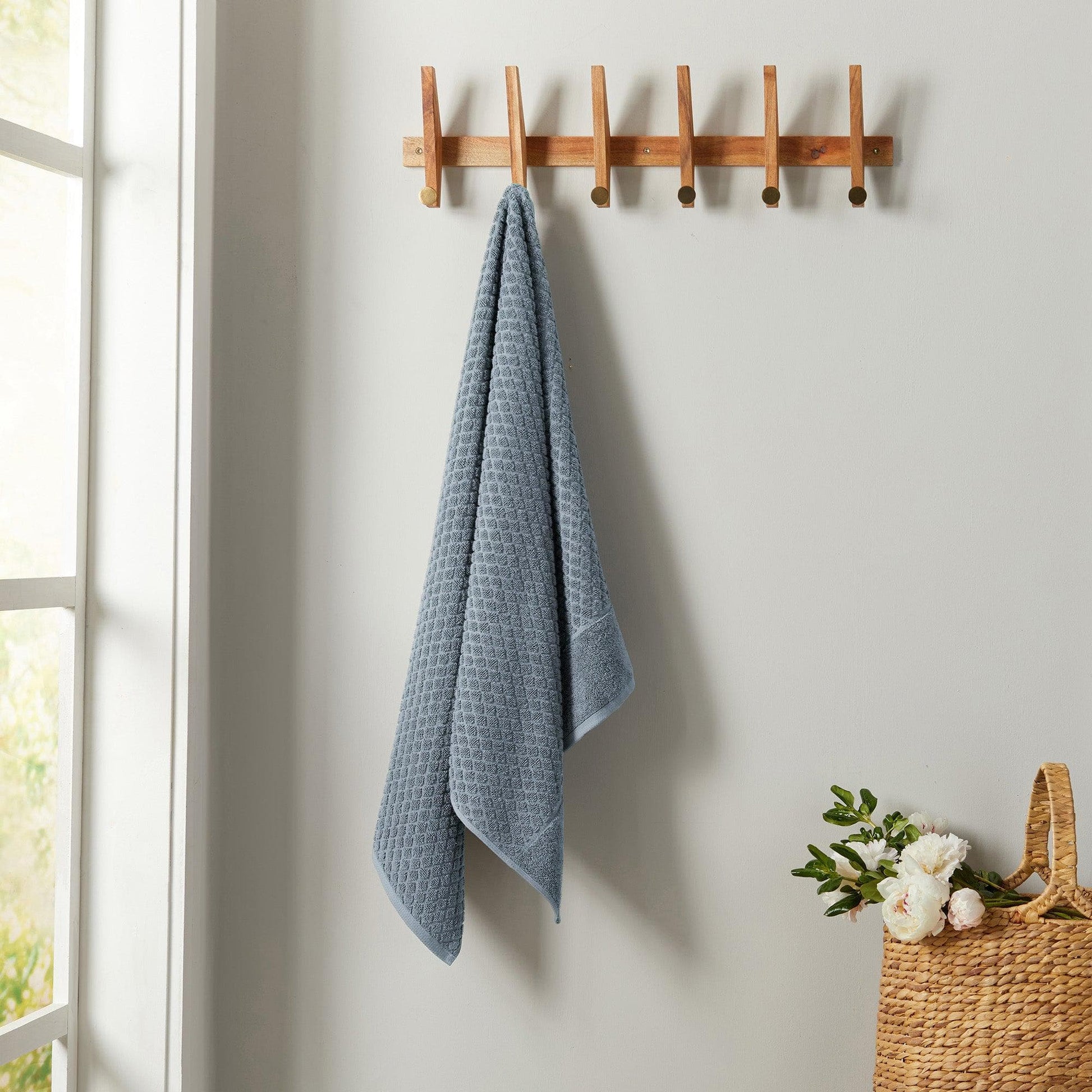 Cotton Diamond Waffle Weave Bath Towel Set - Grayson Collection - Best Buy Furniture