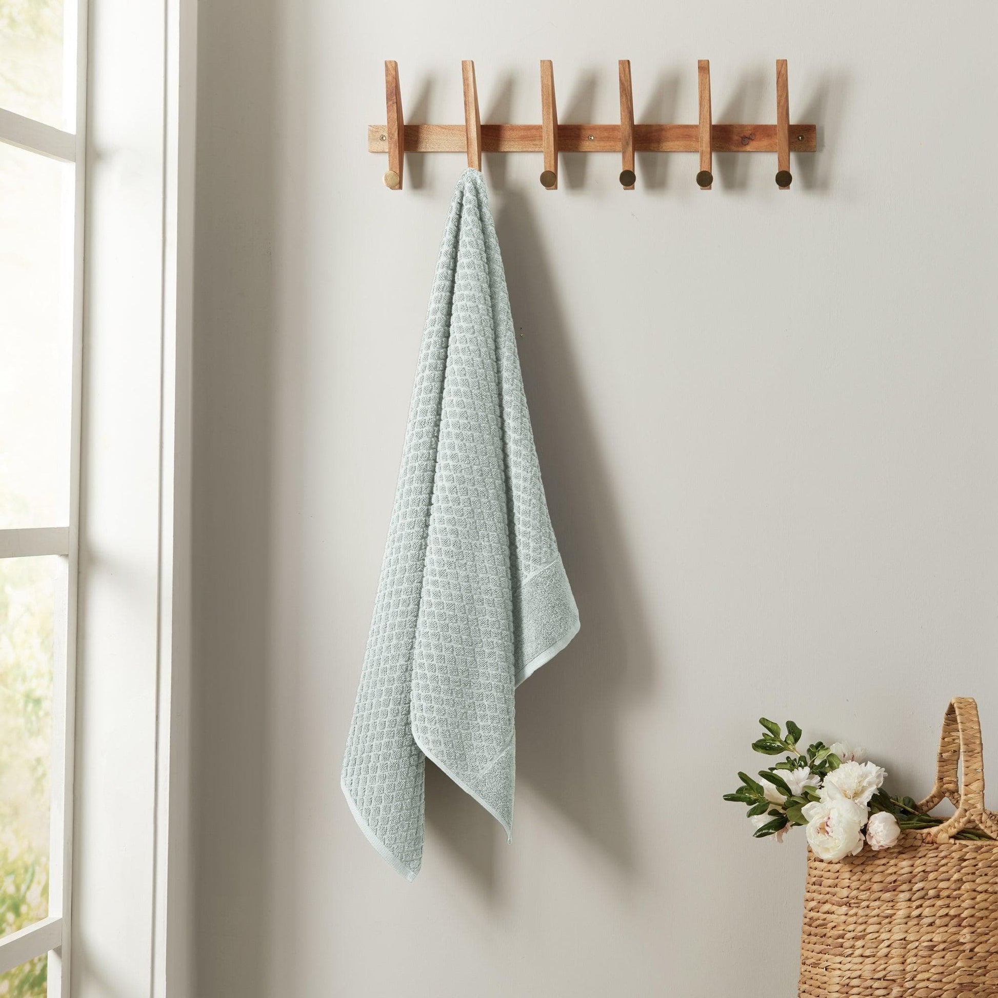 Cotton Diamond Waffle Weave Bath Towel Set - Grayson Collection - Best Buy Furniture