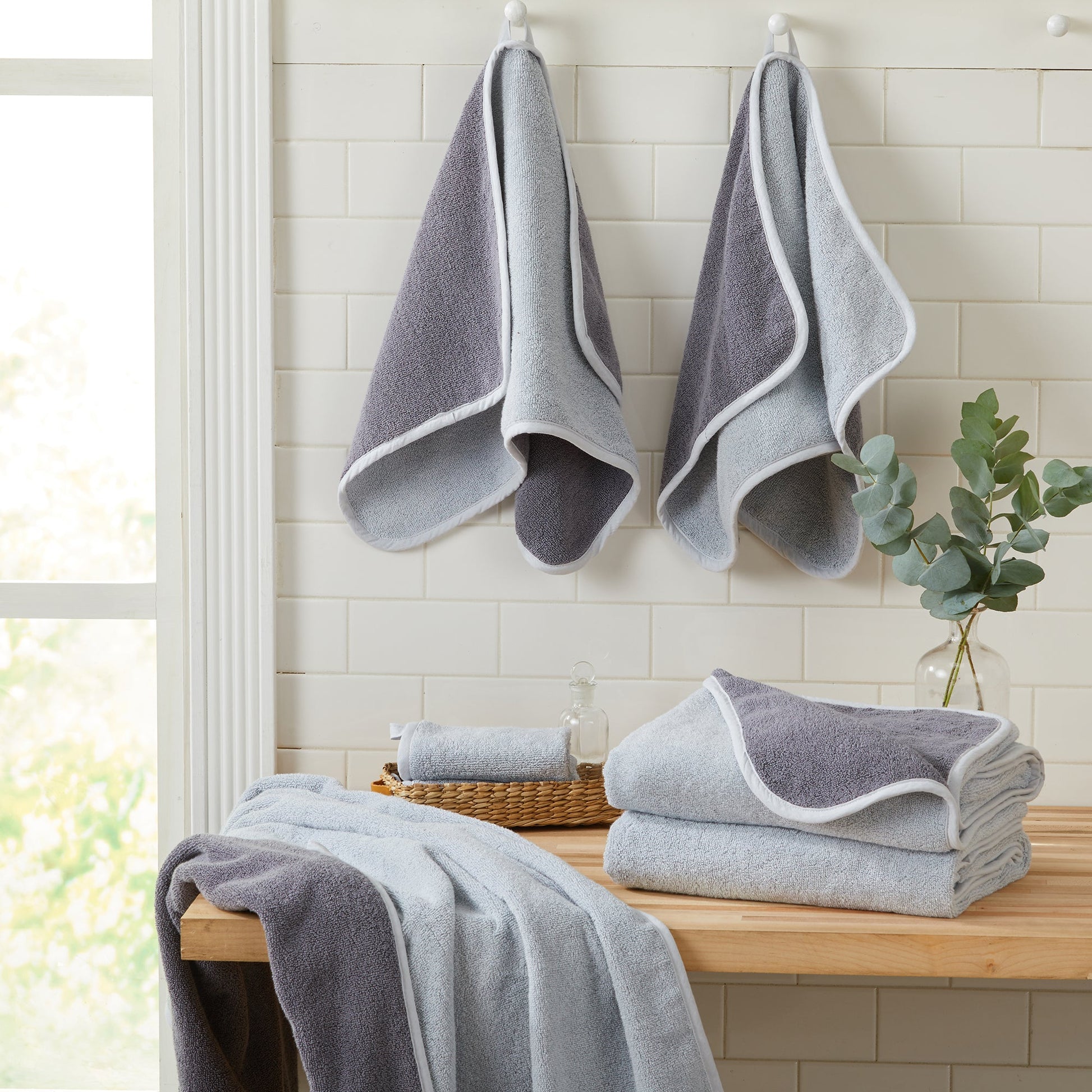 4 Pack Two-Toned Hand Towel - Vanessa Collection - Best Buy Furniture