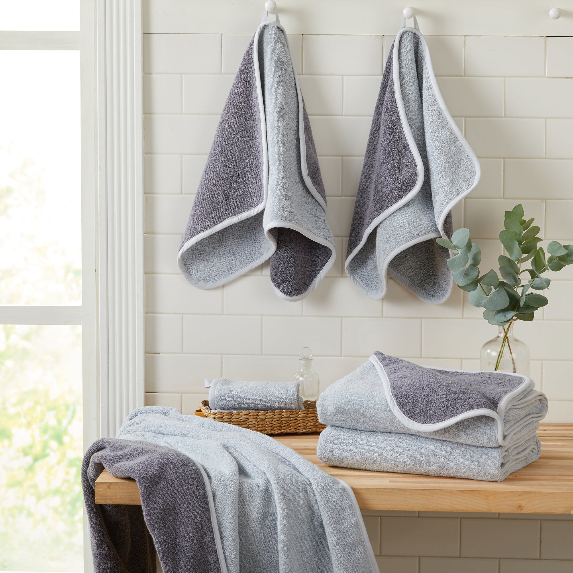 4 Pack Two-Toned Hand Towel - Vanessa Collection - Best Buy Furniture