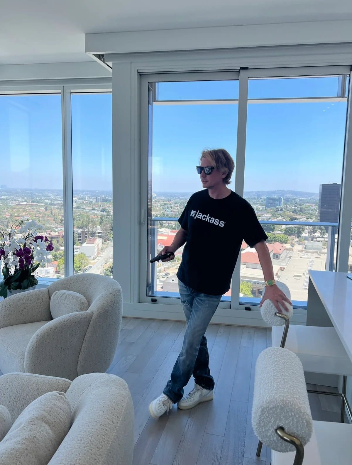FoodGod featured with Best Buy Furniture