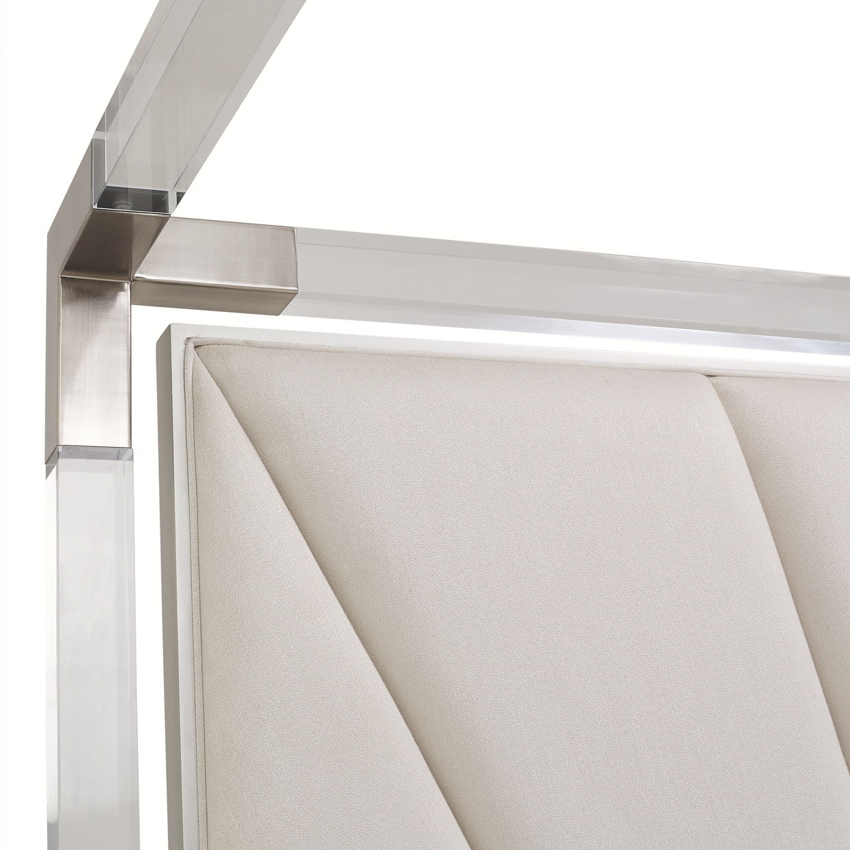 Penthouse - Eastern King Canopy Bed - Frosted Linen / Ash Gray