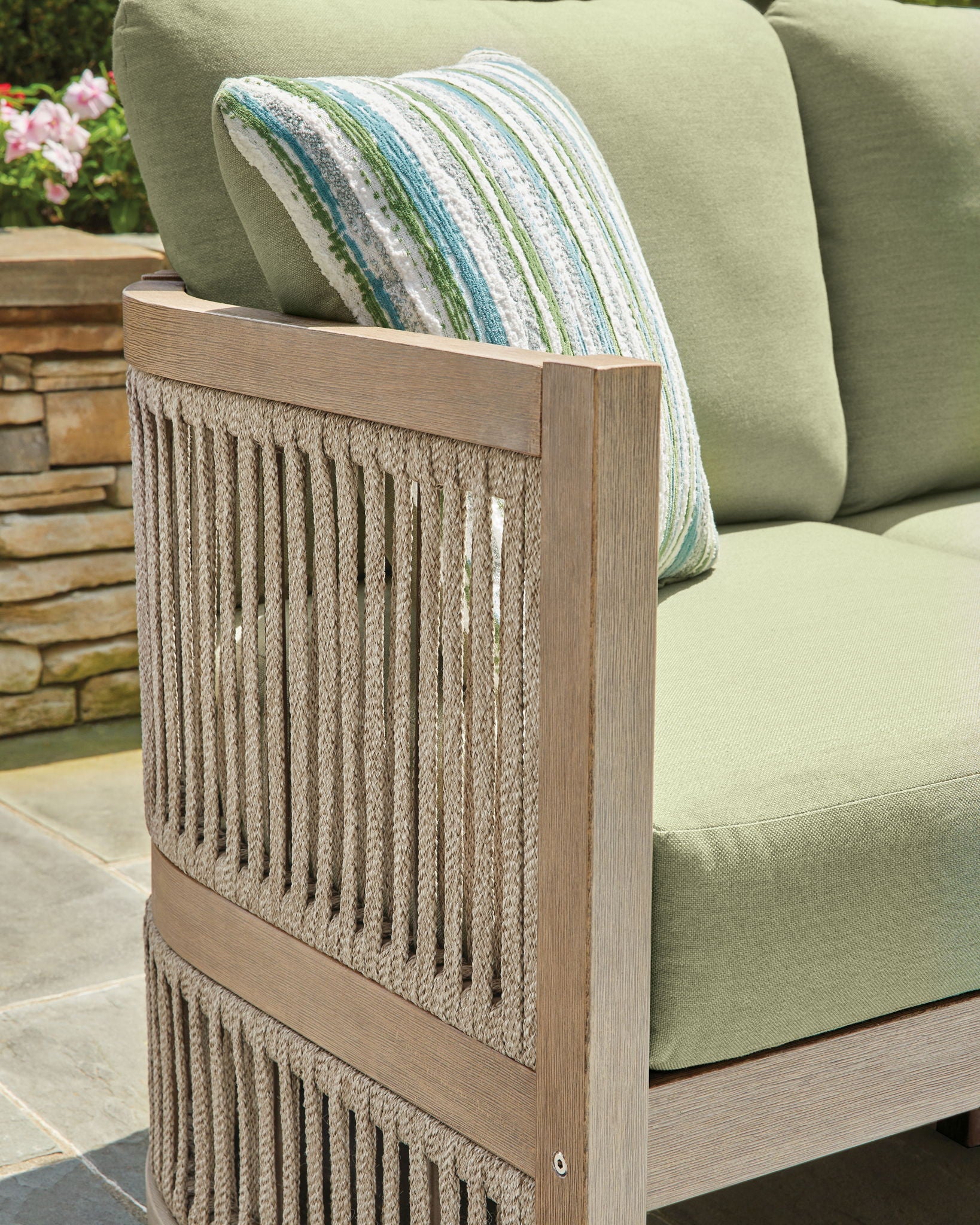 Serena Shores - Sofa With Cushion - Beige / Green