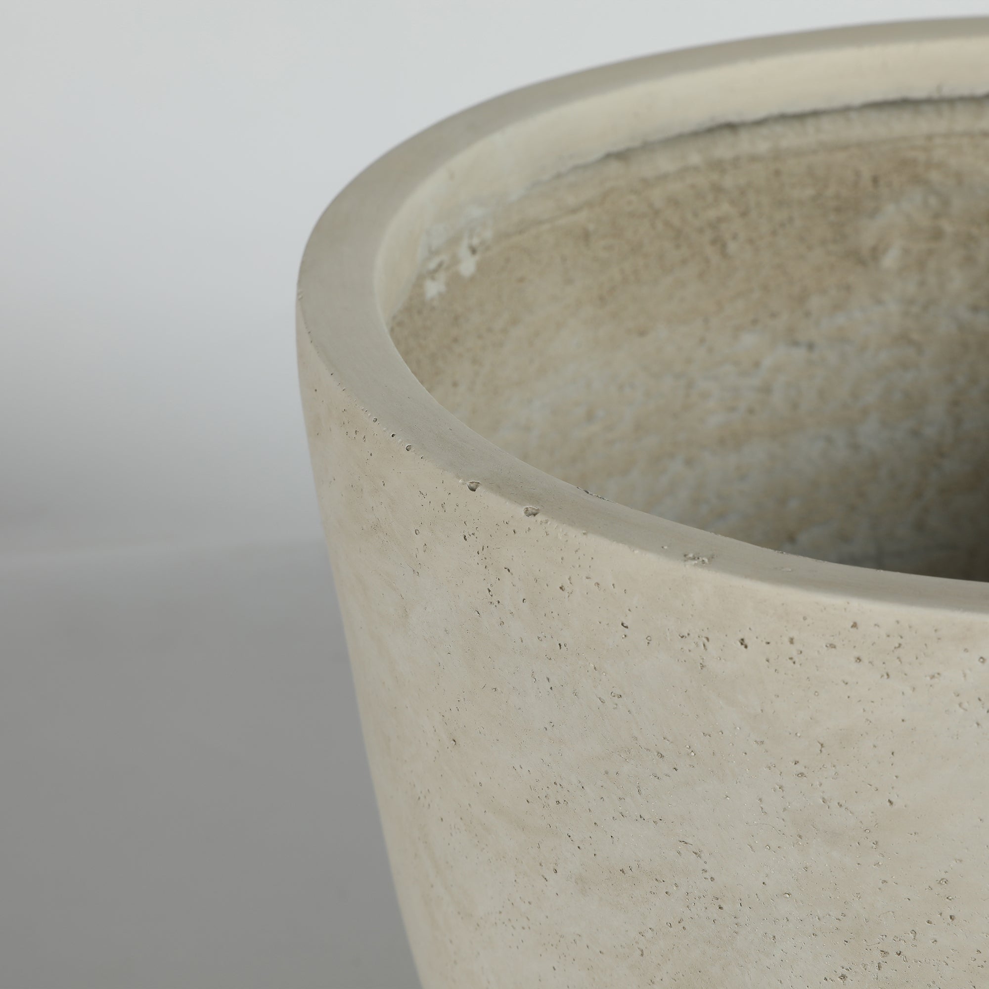 Round Concrete Planter Set of 2, Large Outdoor Indoor Handmade Rustic Decorative Planter Pots with Drainage Holes