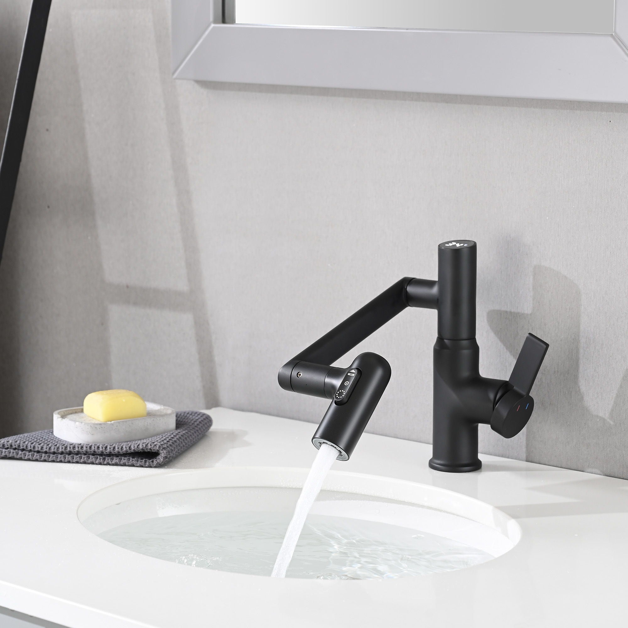 Modern Brass Bathroom Sink Faucet With Spray Function, Temperature Display & 360 Degree Rotary - Matte Black