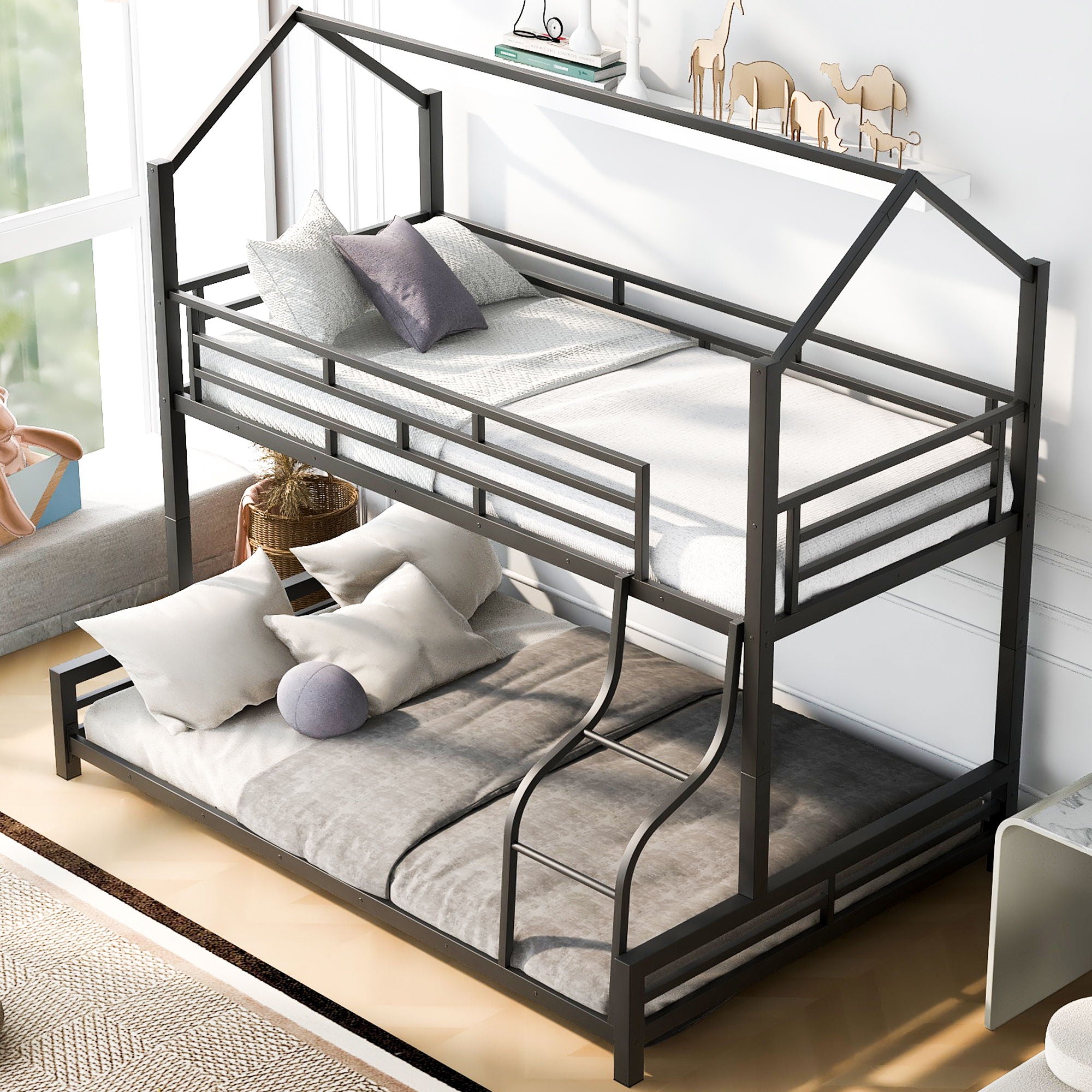 Sturdy Frame House Bunk Bed