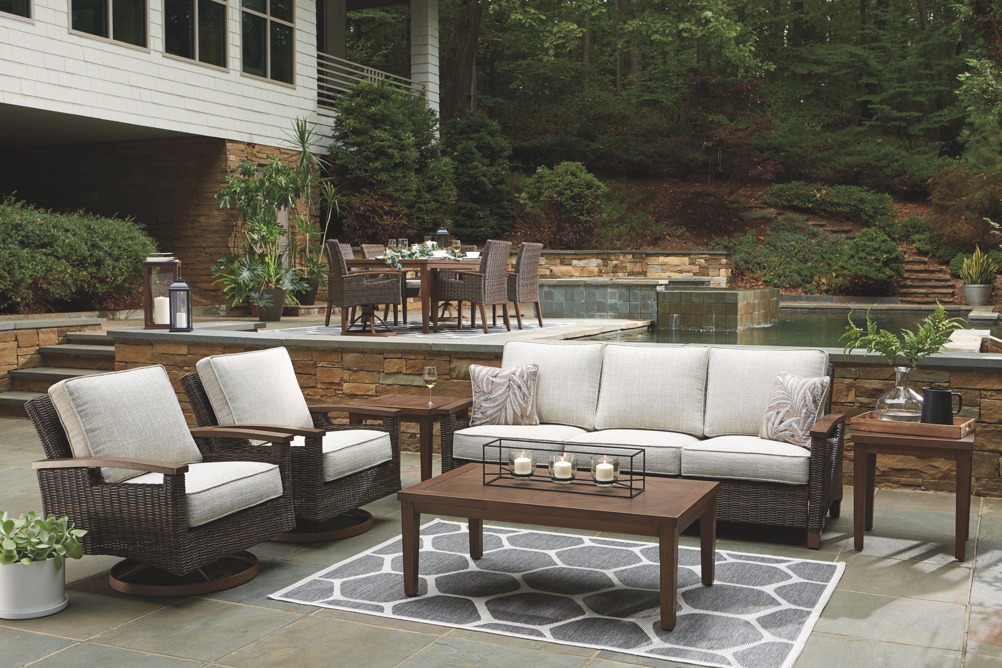 Paradise Trail - Medium Brown - Sofa with Cushion