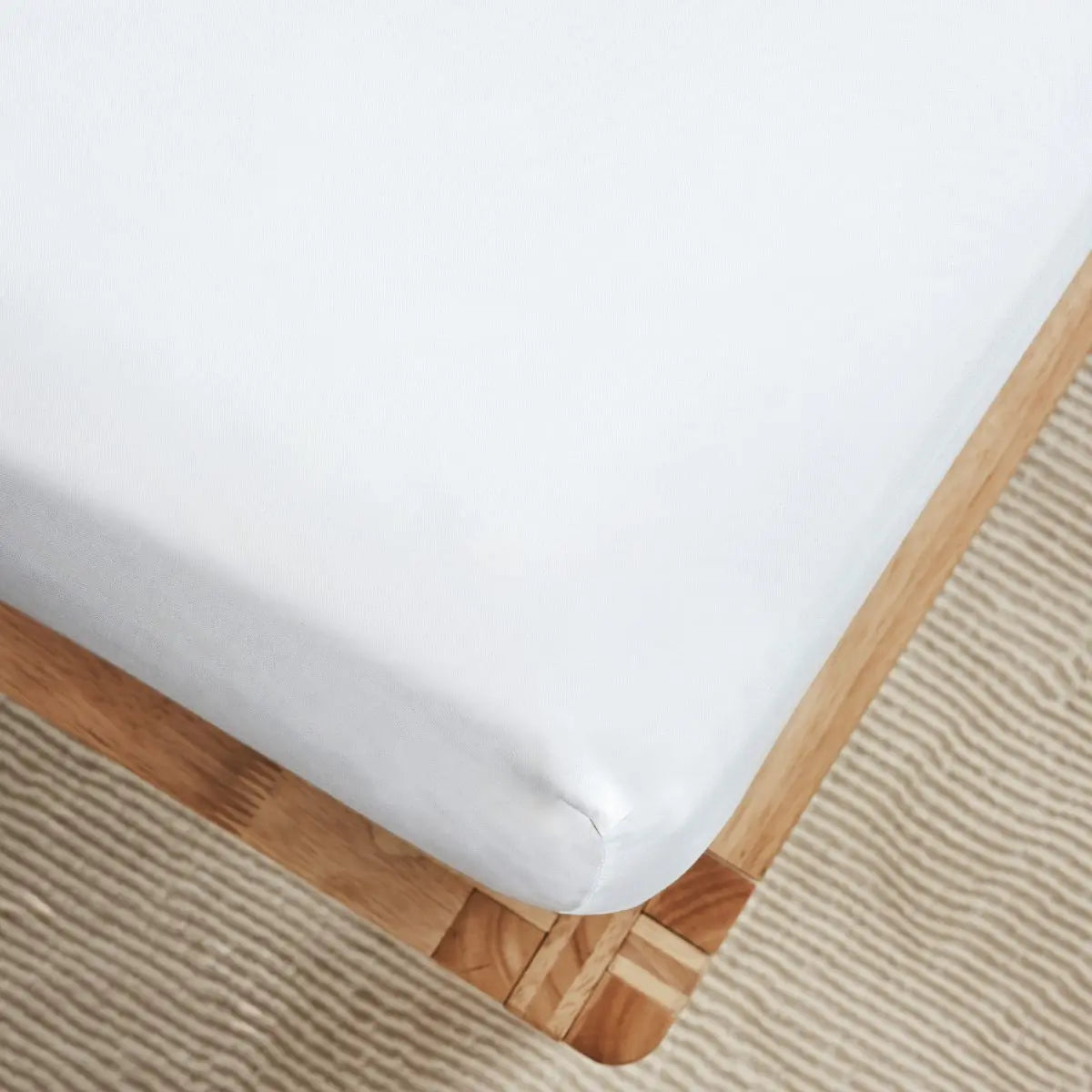 Luxe Bamboo Fitted Sheet by ettitude