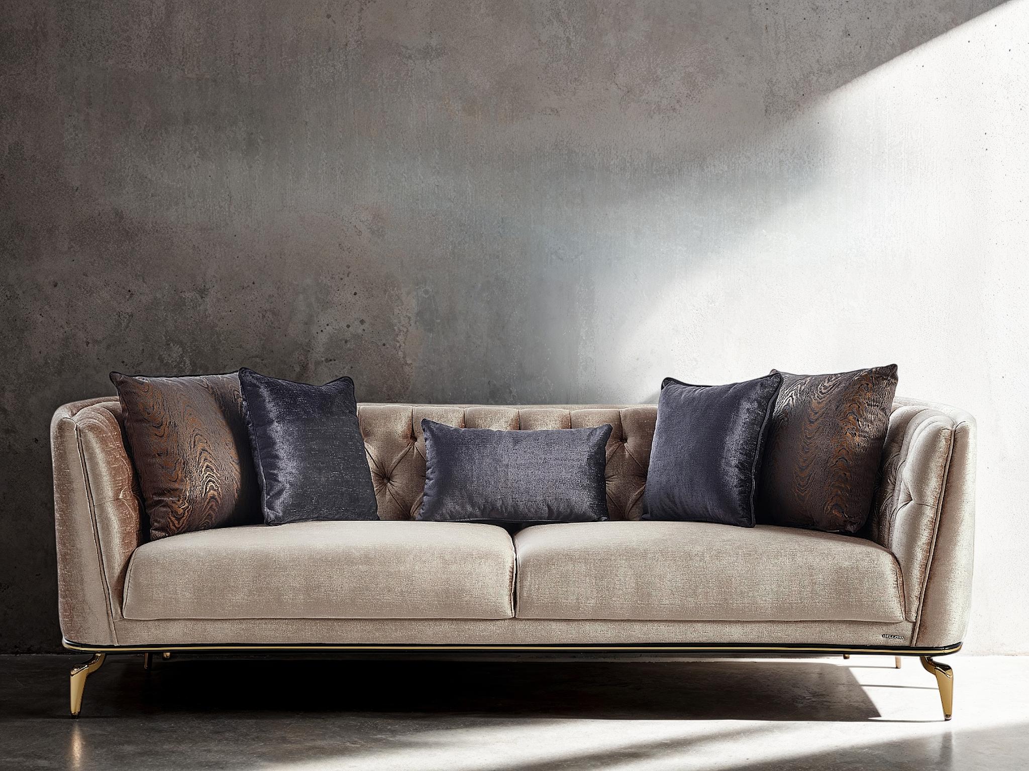 Plaza 95" Wide Traditional Stationary Sofa – Classic Elegance for Your Living Room