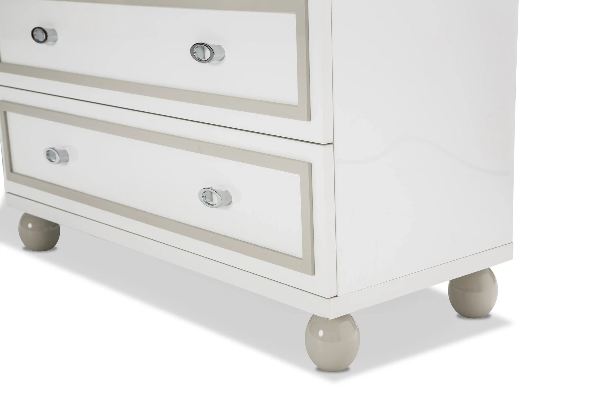 Sky Tower - 7-Drawer Chest - Cloud White - Best Buy Furniture
