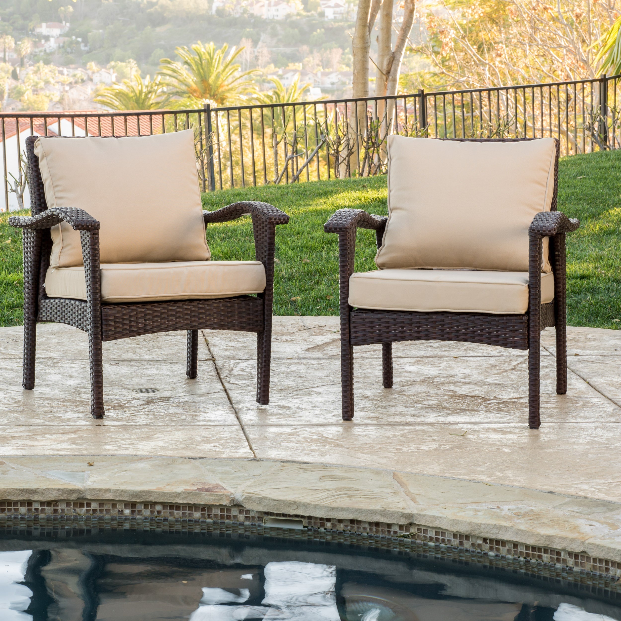 HONOLULU Brown Club Chair Set of 2 with Weather-Resistant Wicker Finish and Cushions