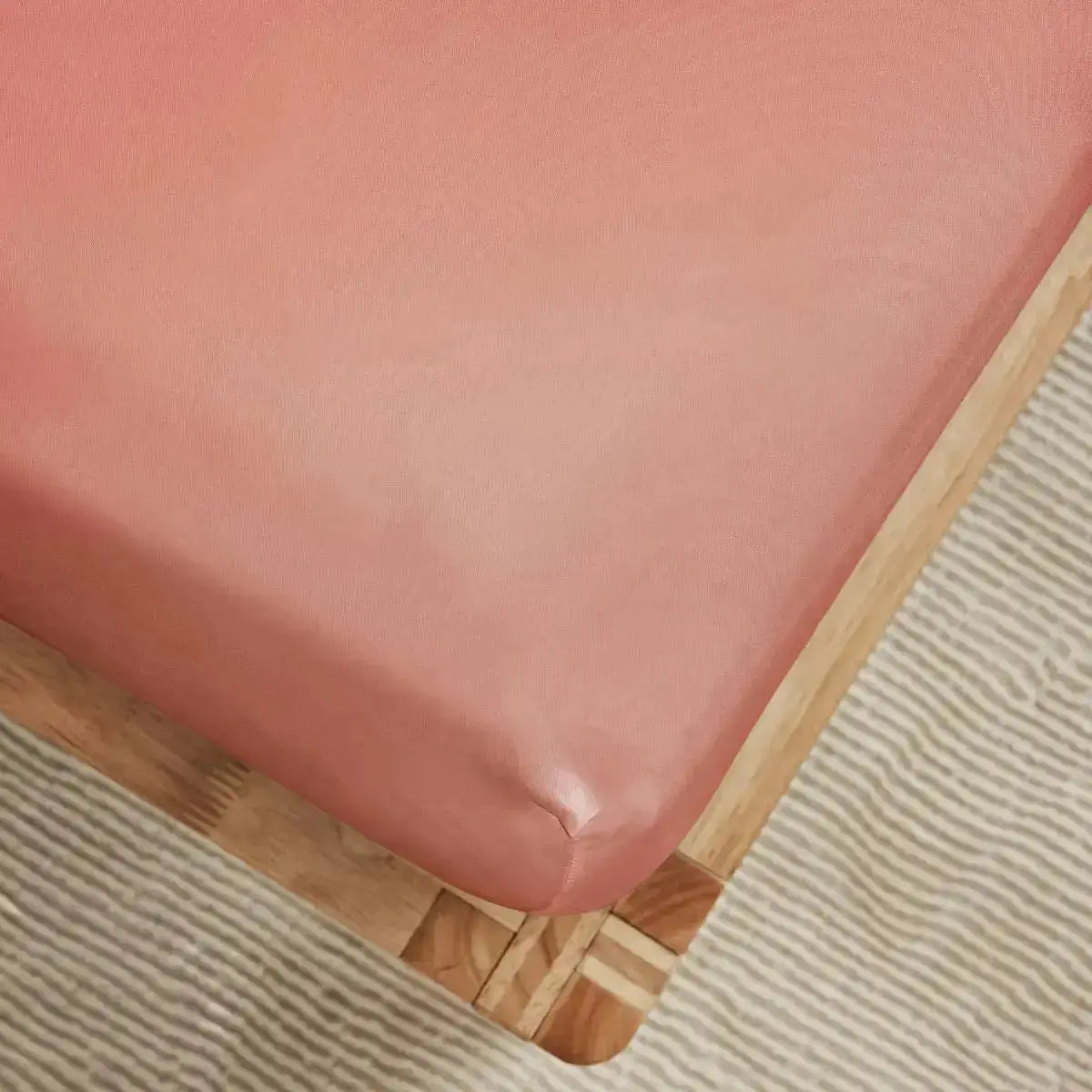 Luxe Bamboo Fitted Sheet by ettitude