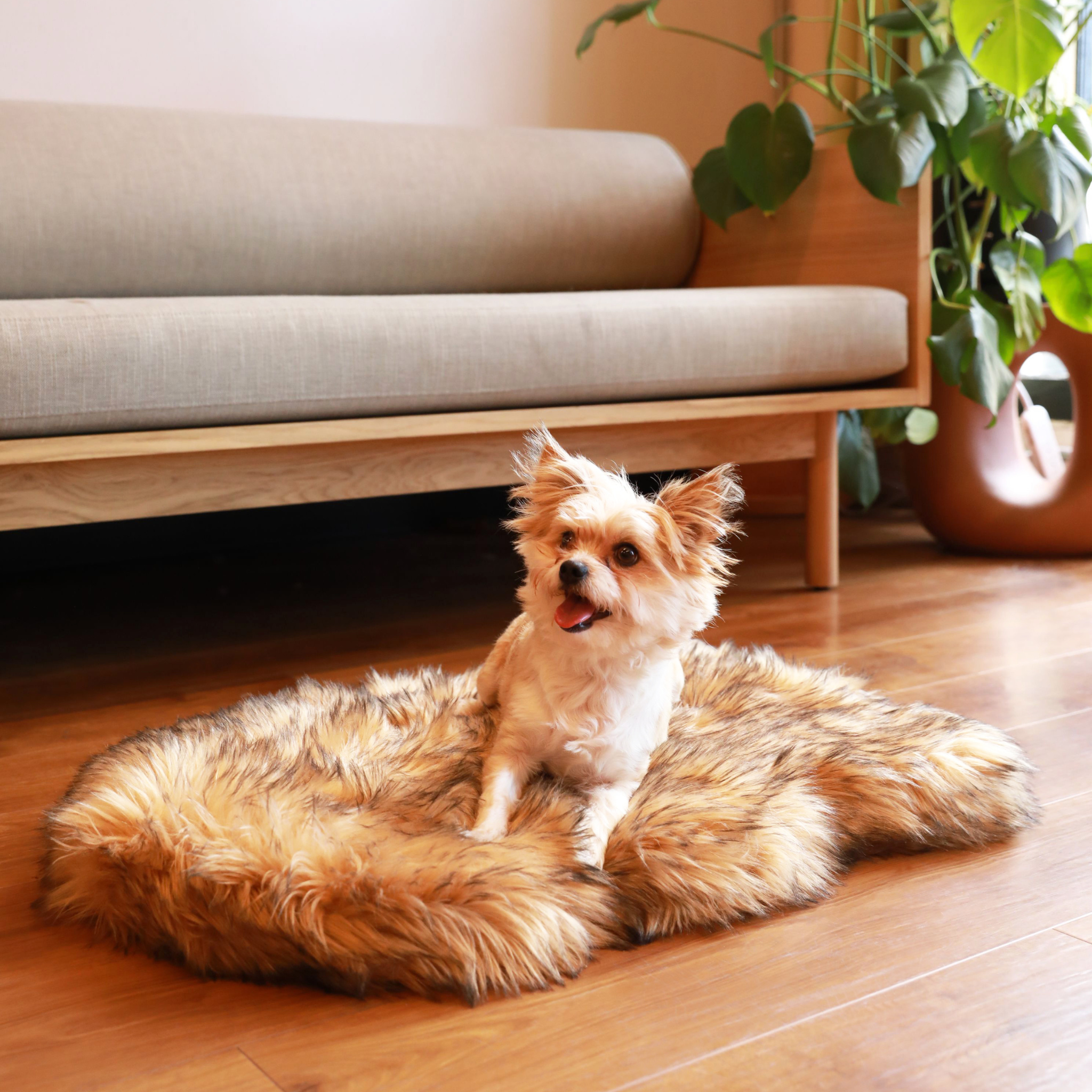 PupRug Faux Fur Orthopedic Dog Bed - Curve Sable Tan