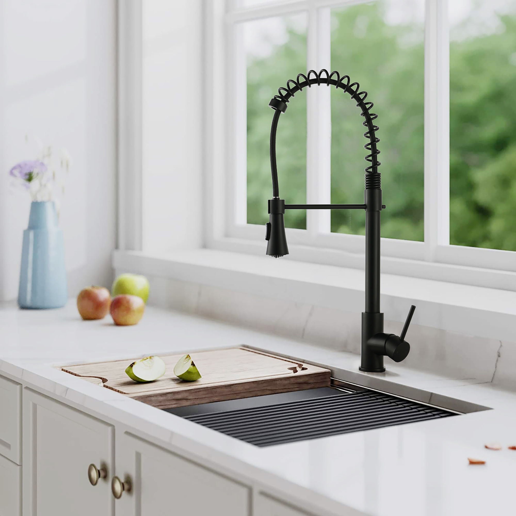 Modern Industrial Style Kitchen Faucet With Pull Down Sprayer Single Handle Stainless Steel - Matte Black