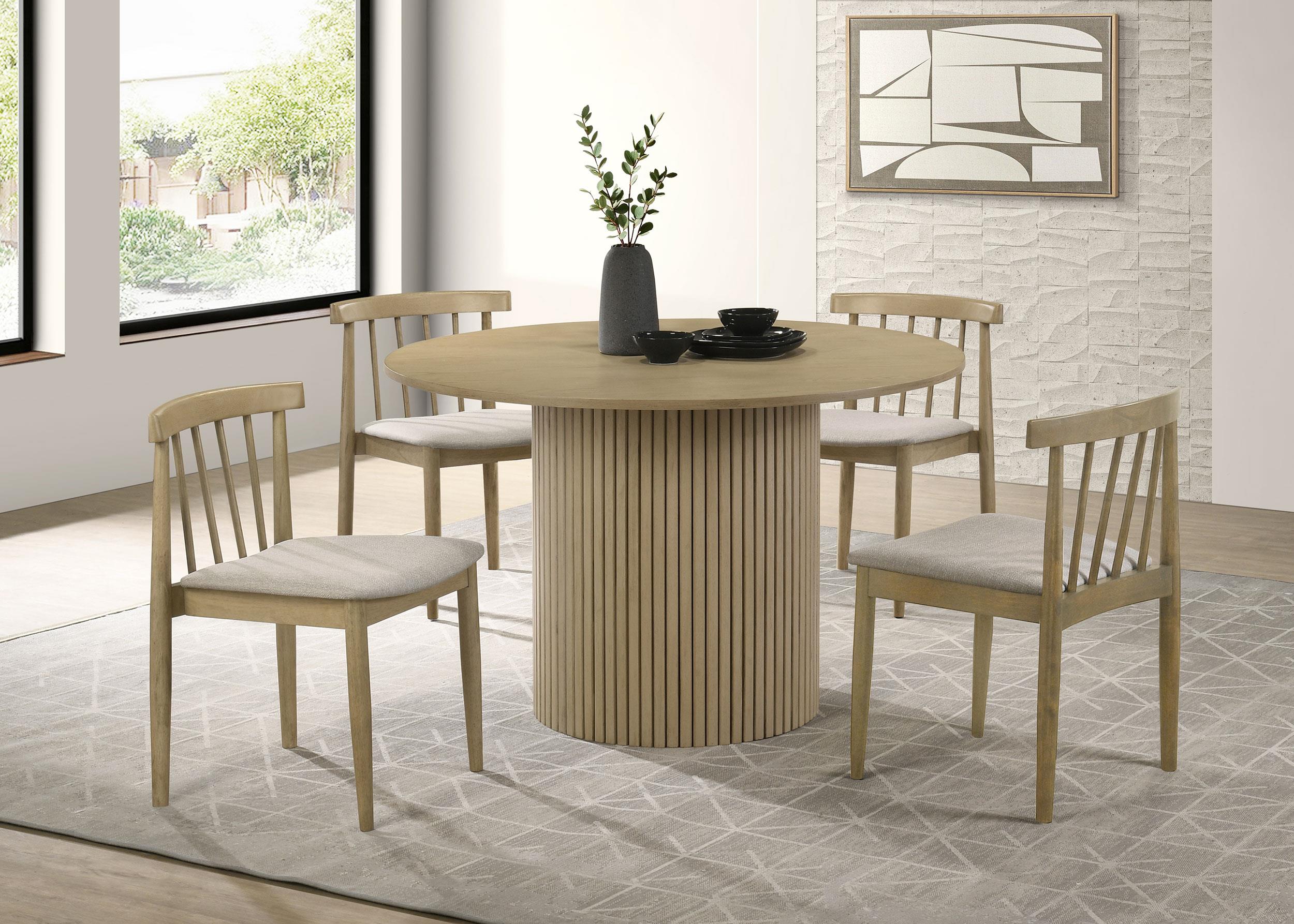 Hamlyn 43-inch Round Wood Dining Room Table Natural Oak-