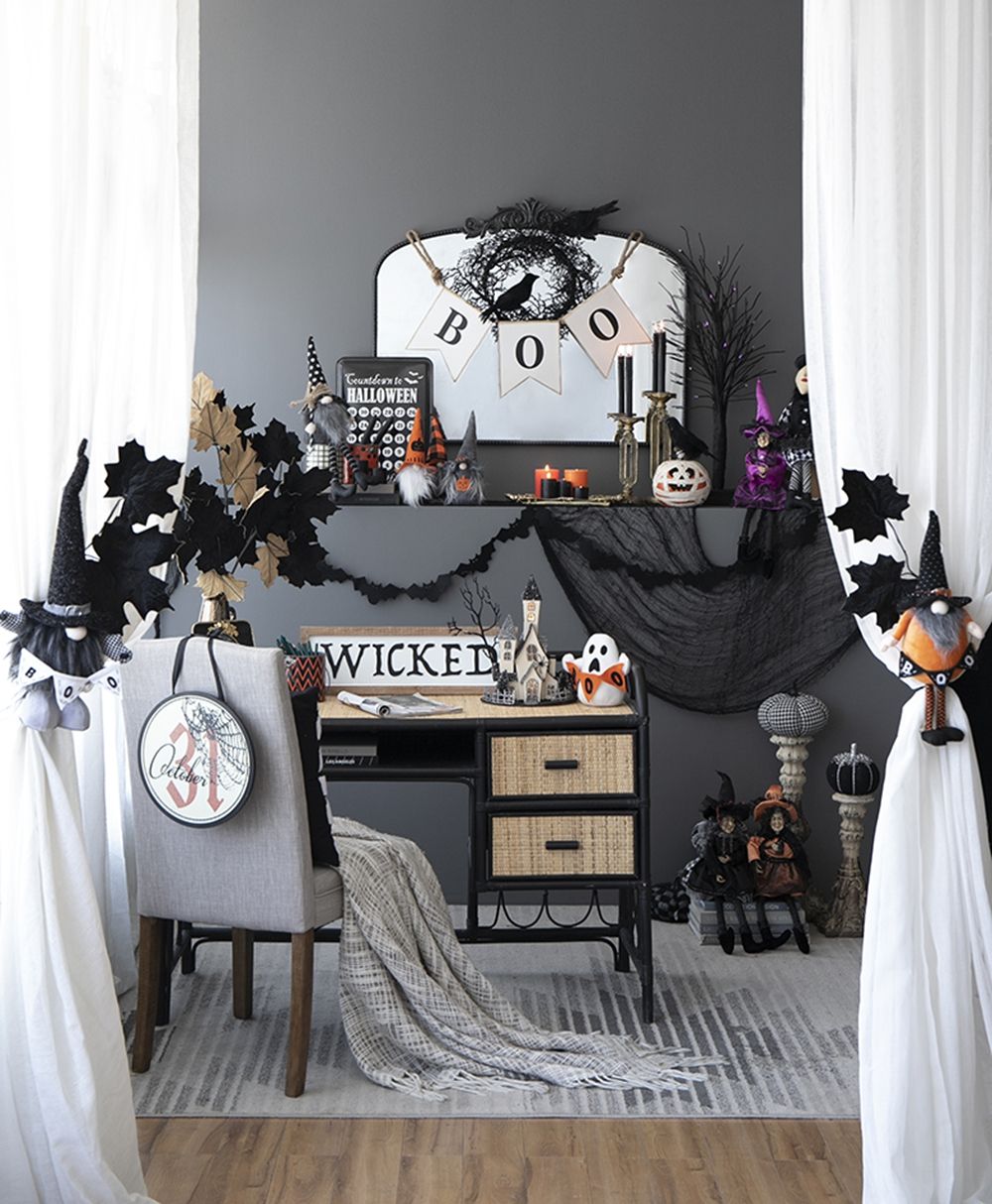Gnome With 'Boo' Banner, For Halloween Decor - Black White