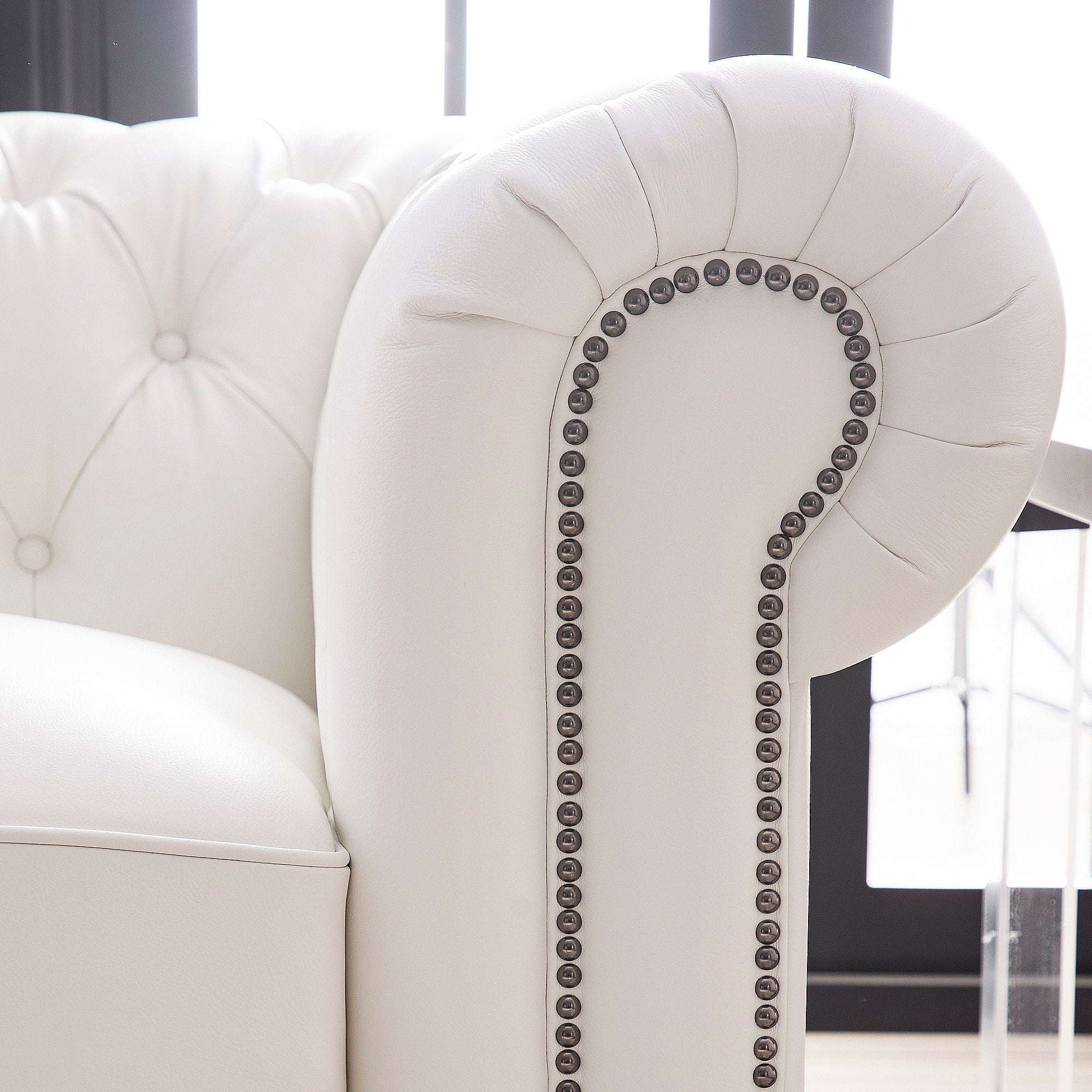 Traditional Tufted Leather Chesterfield Nailhead Chair - Best Buy Furniture