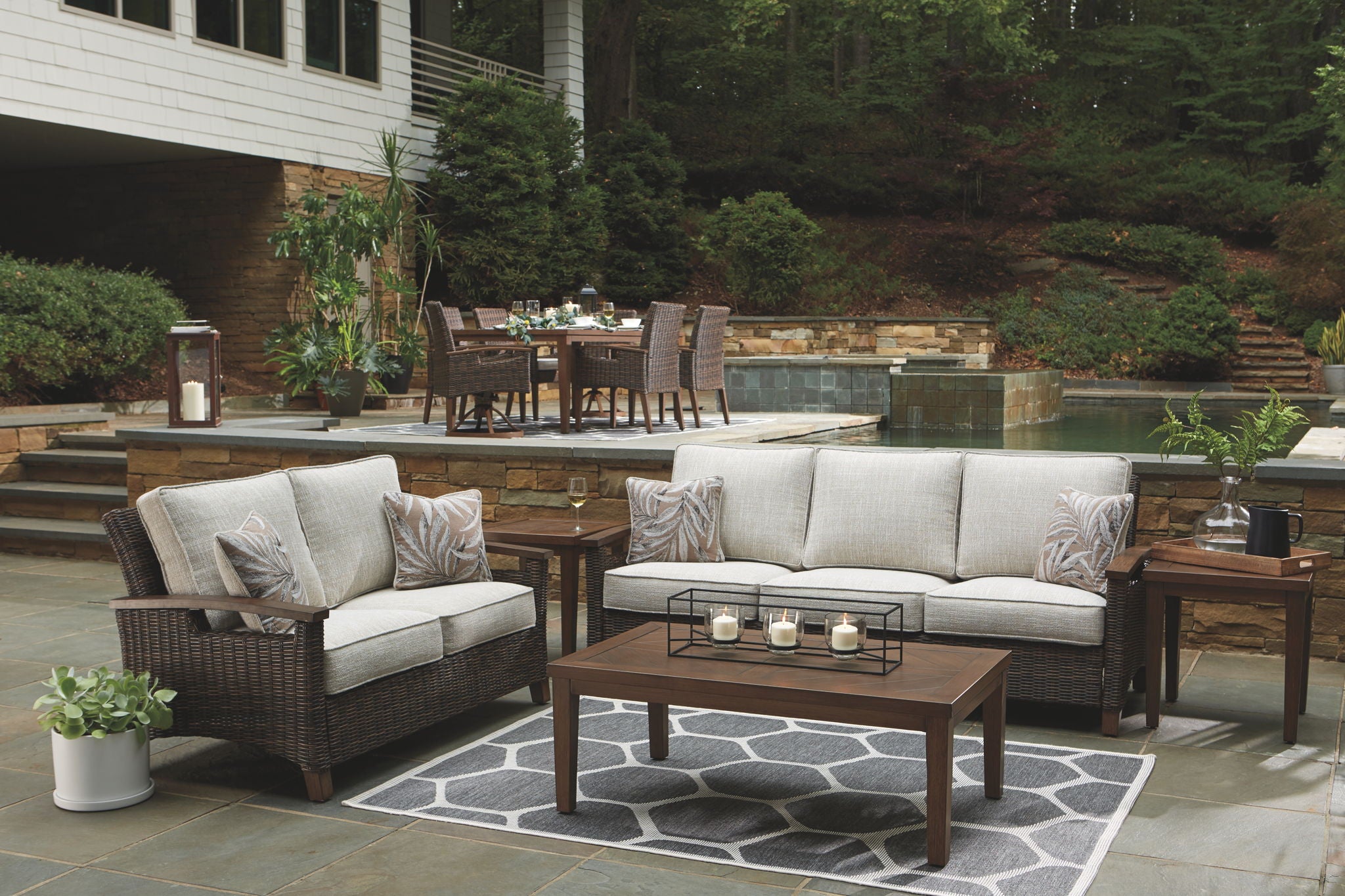 Paradise Trail - Medium Brown - Sofa with Cushion