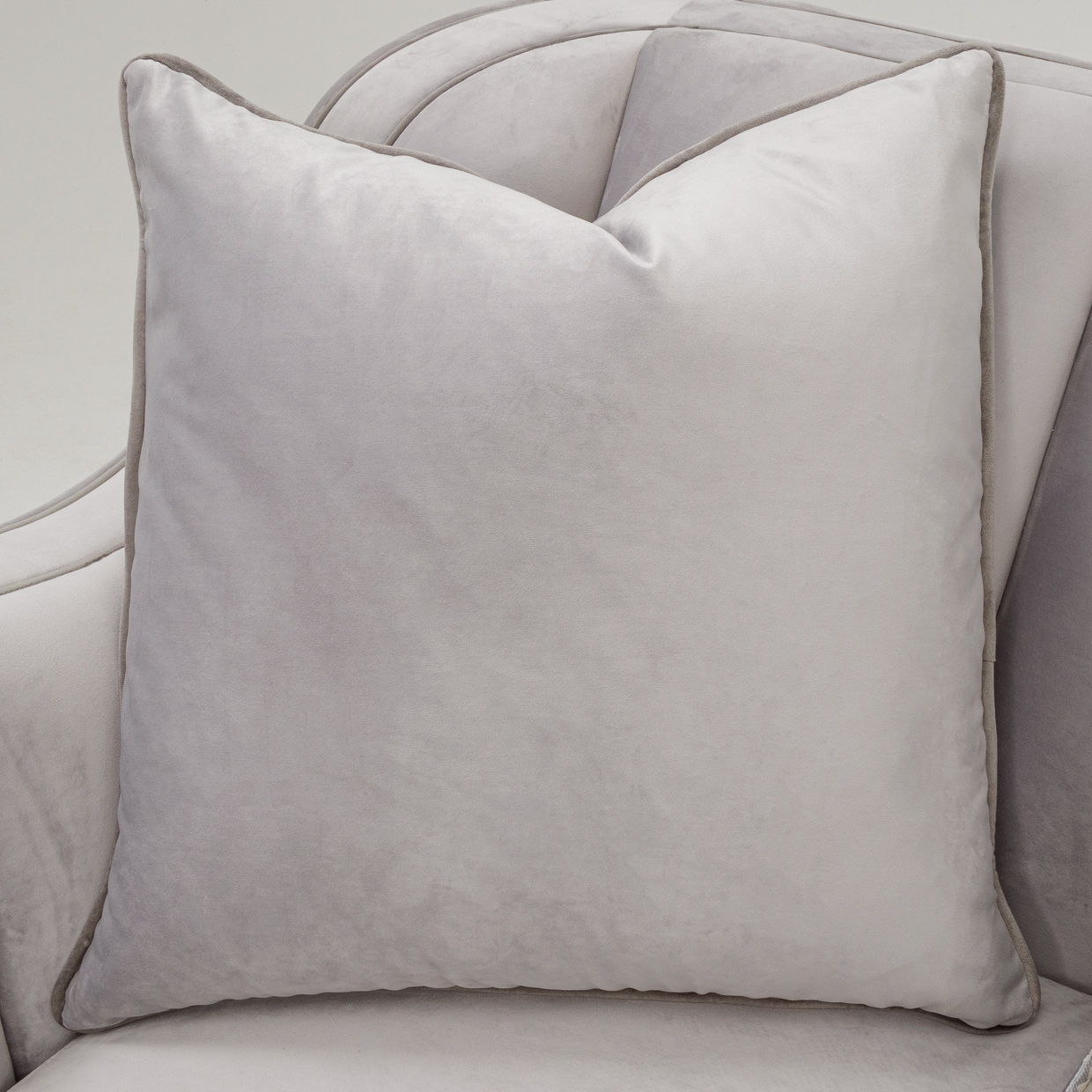 Roxbury Park - Velvet Loveseat - Steel / Slate
