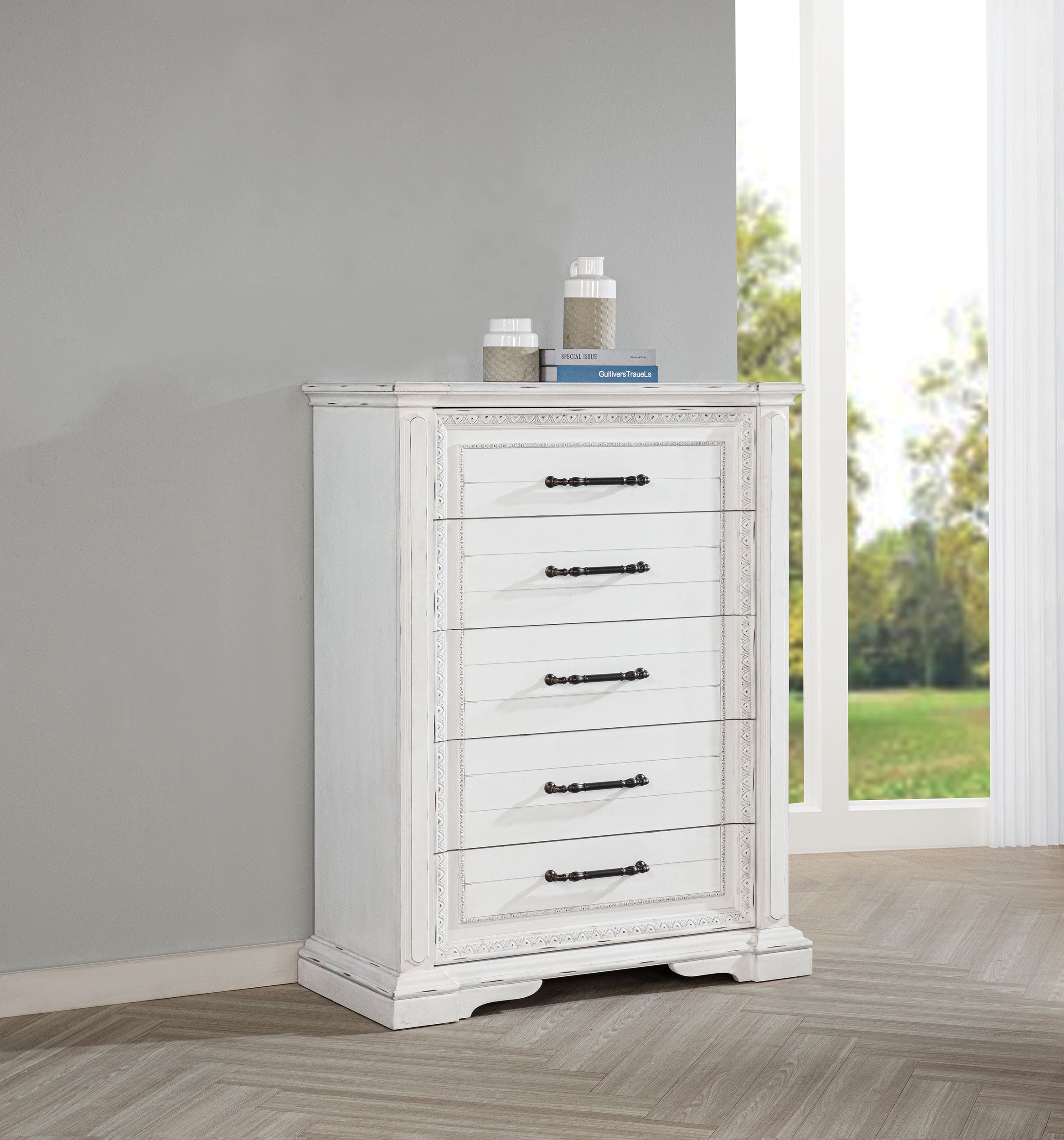 McKinney 5-drawer Bedroom Chest of Drawers Vintage White-