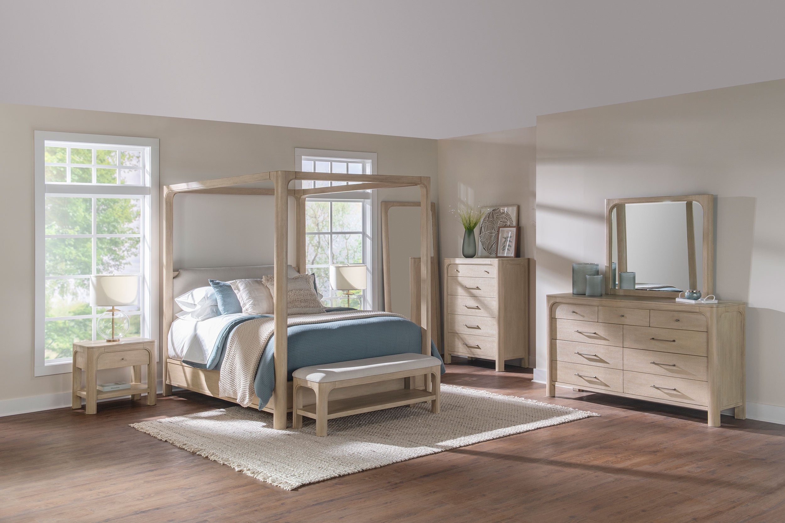 Solano 85-inch Queen Canopy Bed Weathered Mango-