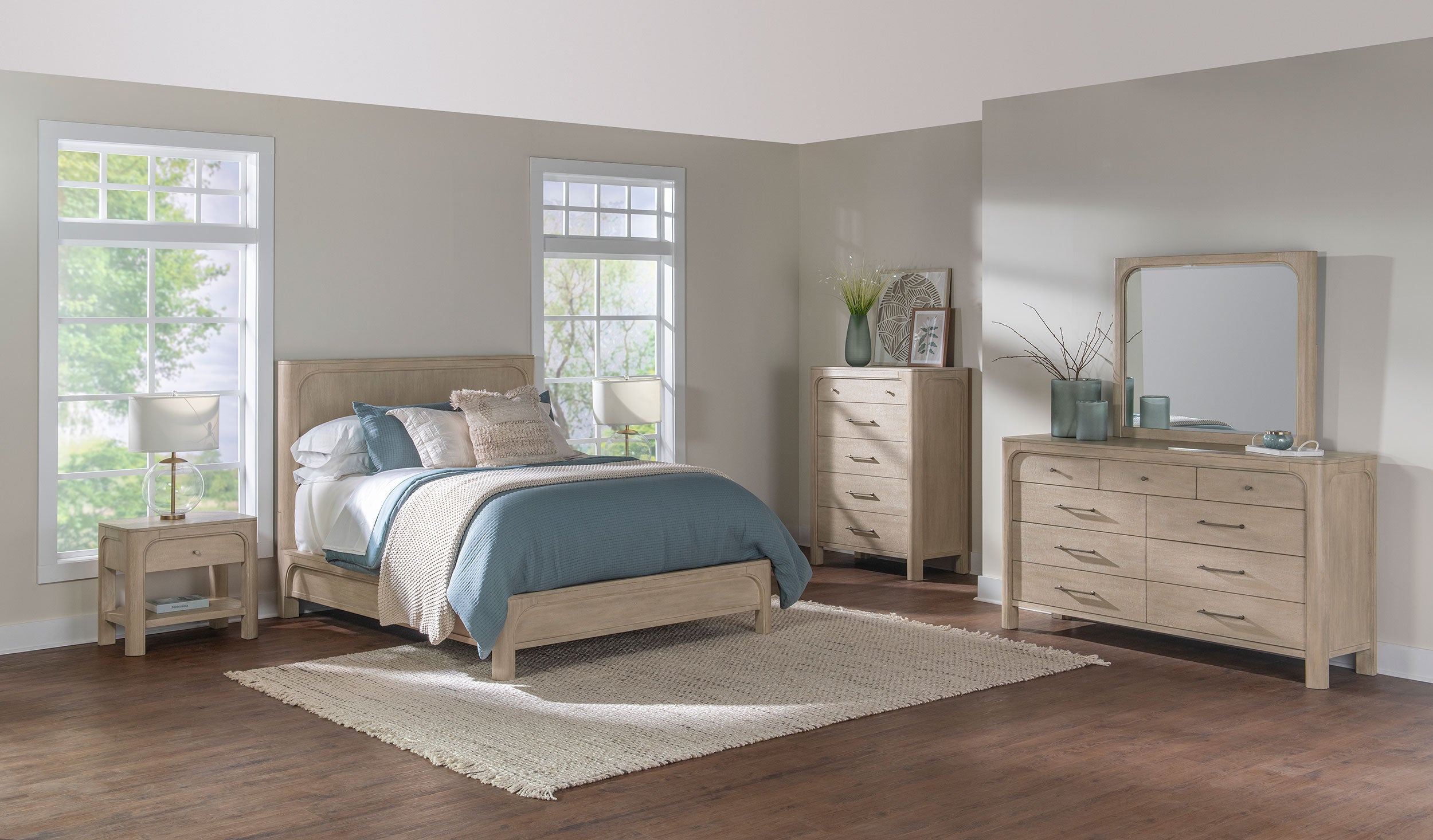 Solano 56-inch Queen Panel Bed Weathered Mango-