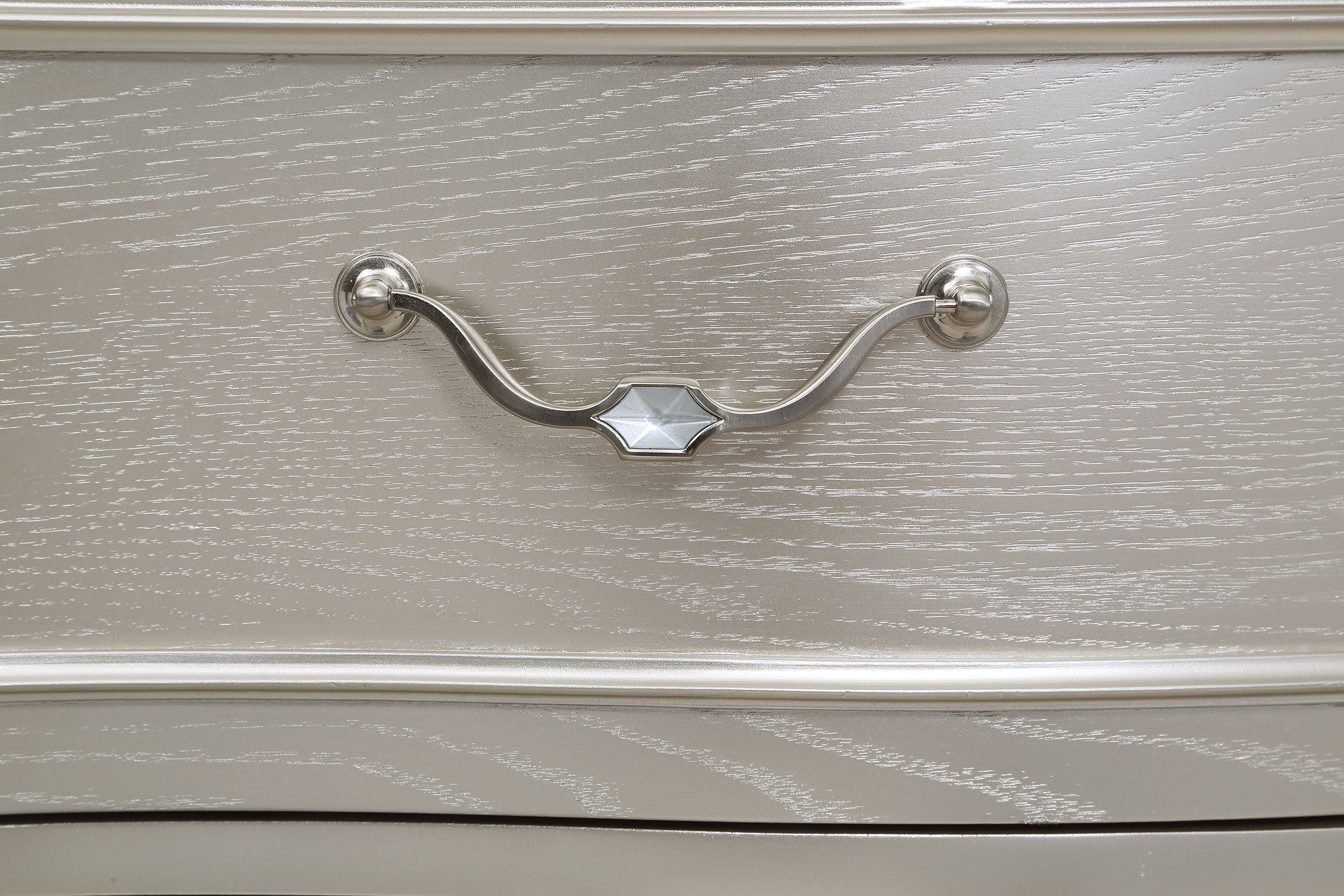 Evangeline 9-drawer Dresser with Mirror Silver Oak-CoasterElevations