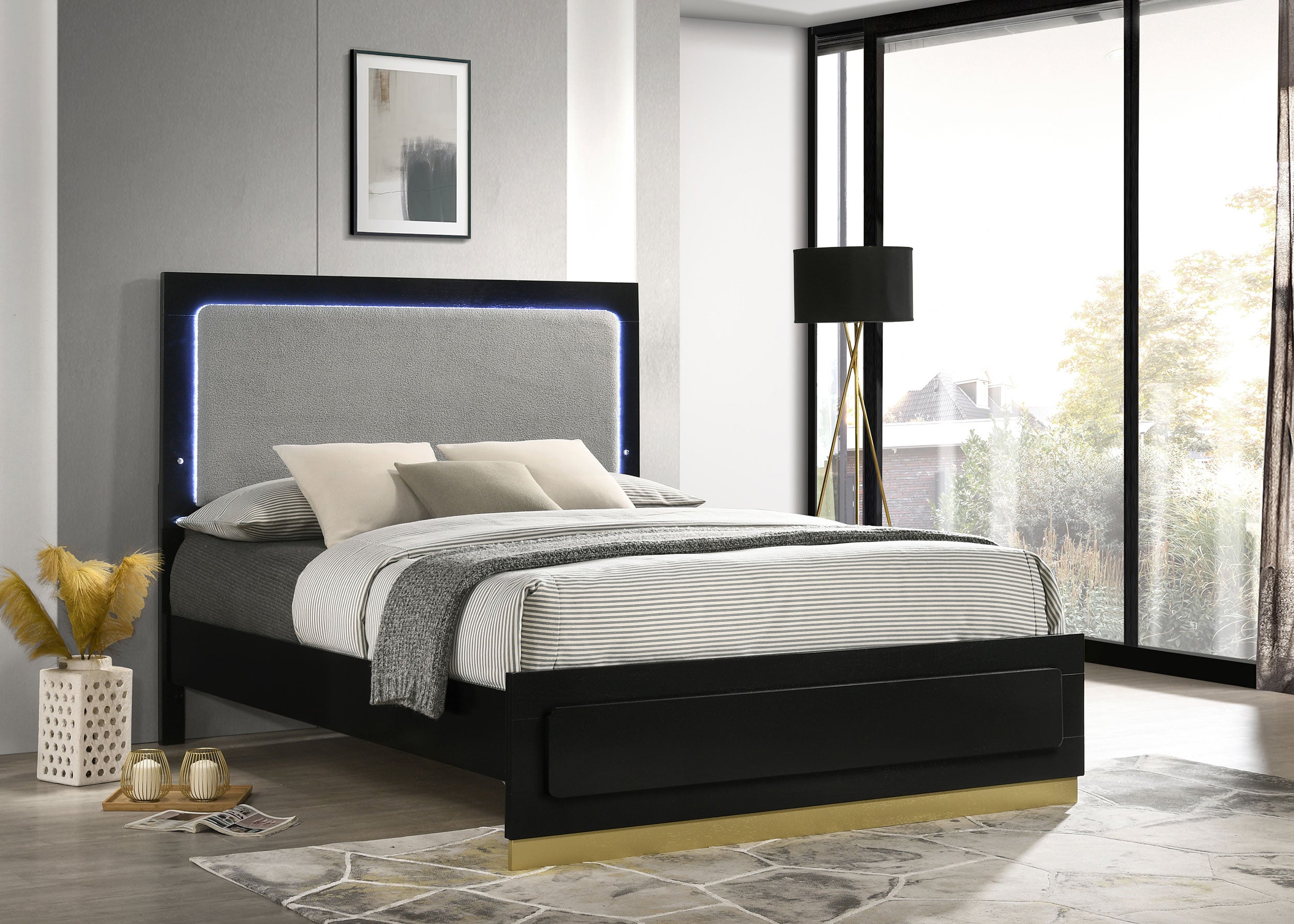 Caraway Wood Queen LED Panel Bed Black-