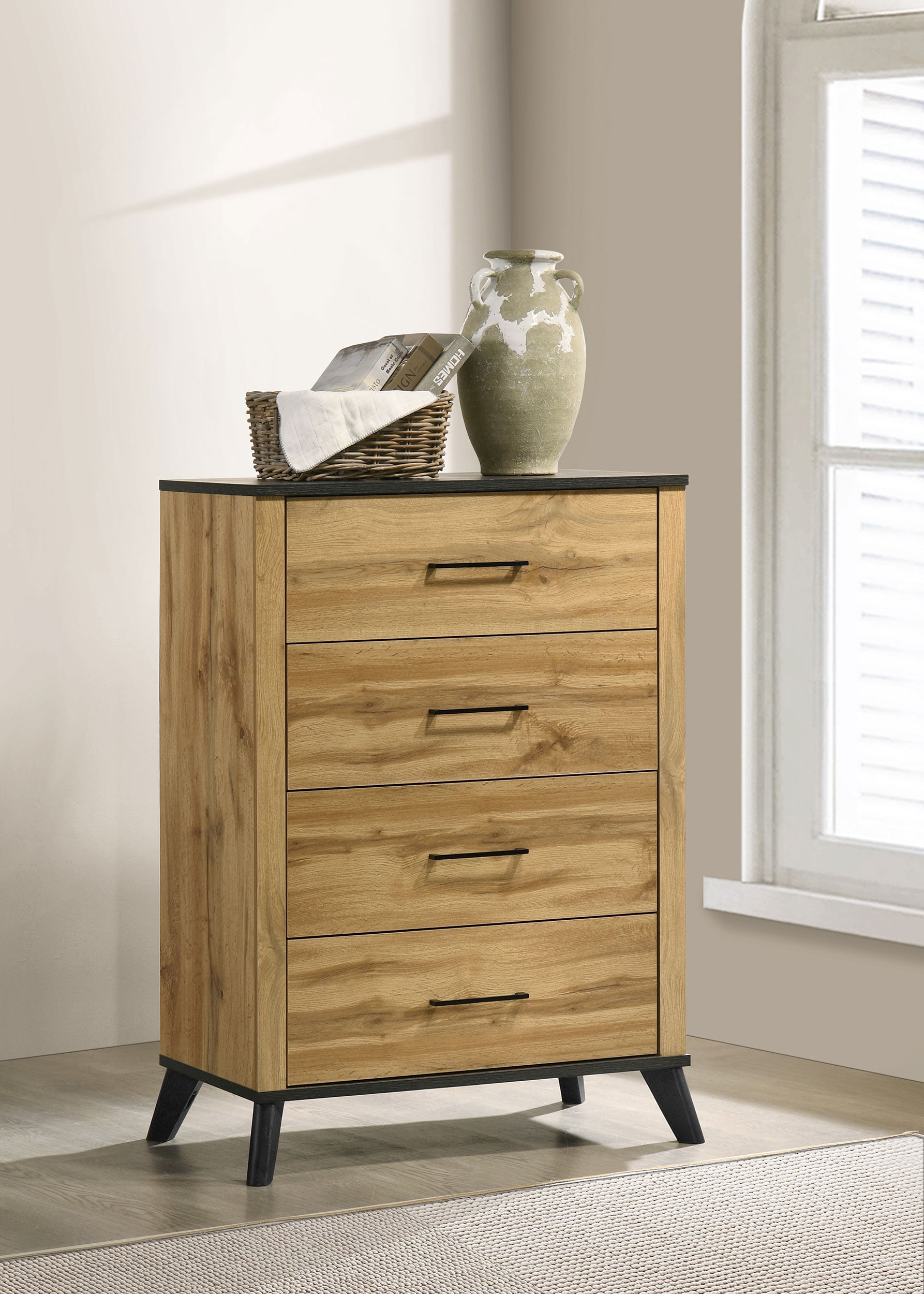 Kaywood 4-drawer Bedroom Chest of Drawers Natural Pine-