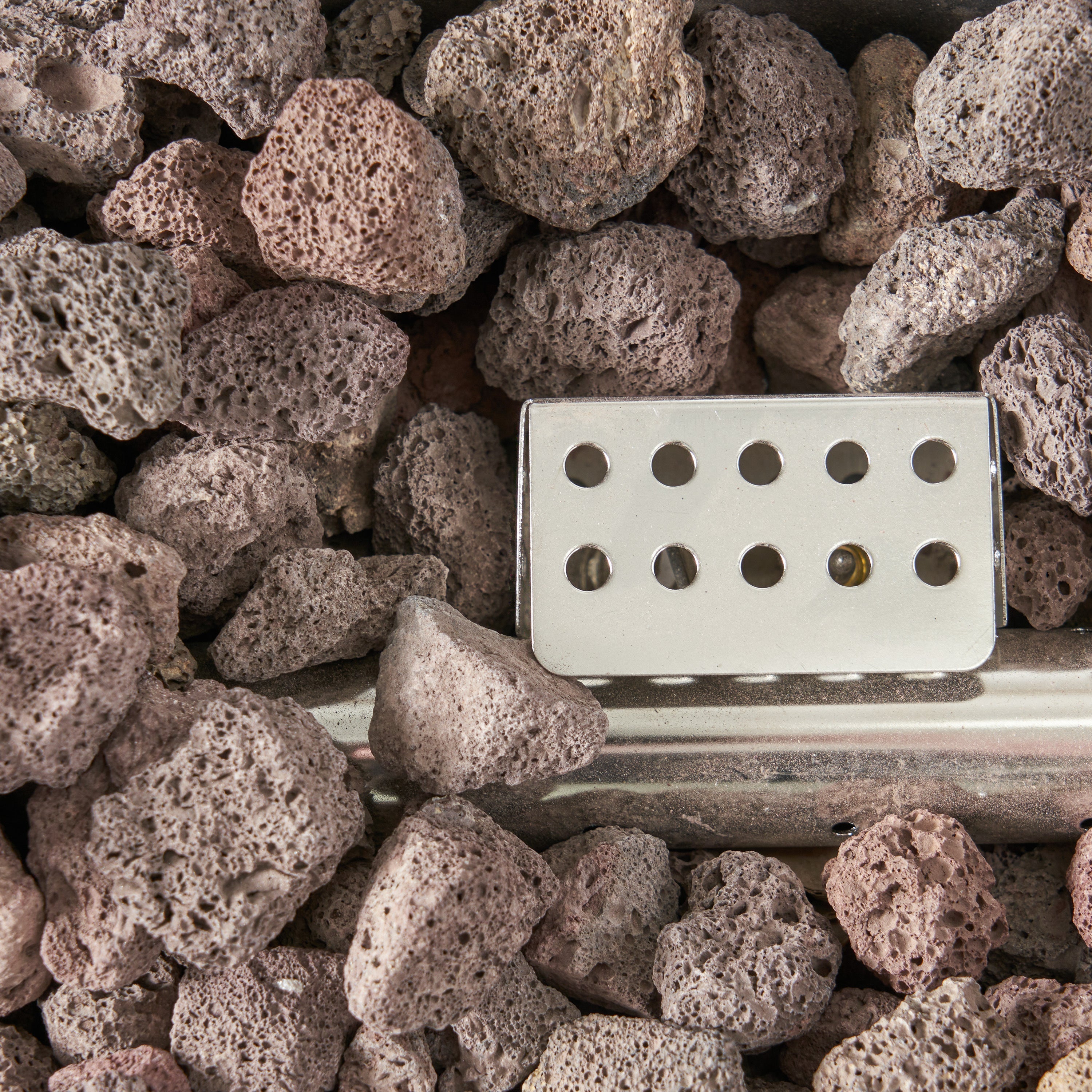 Contemporary Outdoor 40,000 BTU Propane Fire Pit Light Grey MgO Concrete 40'