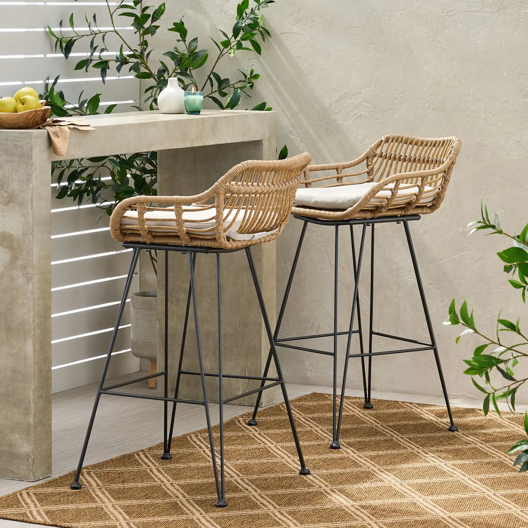 Outdoor Rattan Bar Chair With Metal Legs