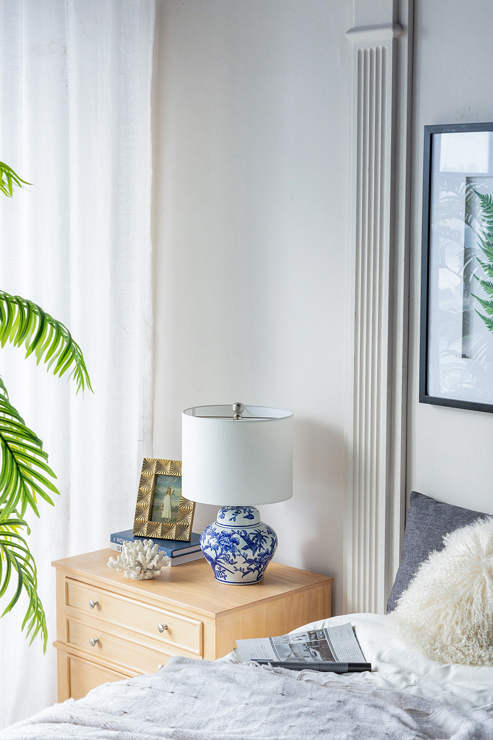 Blue and White Short Urn Ceramic Vase Lamp