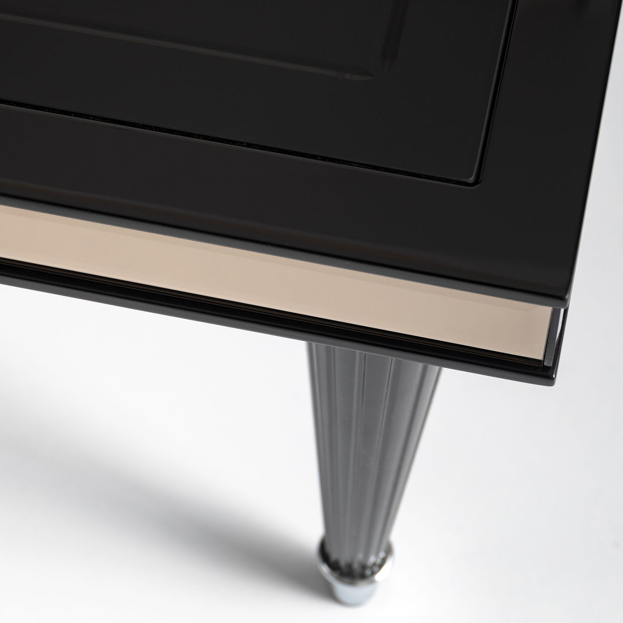 La Francaise - Cocktail Table - Black Ice