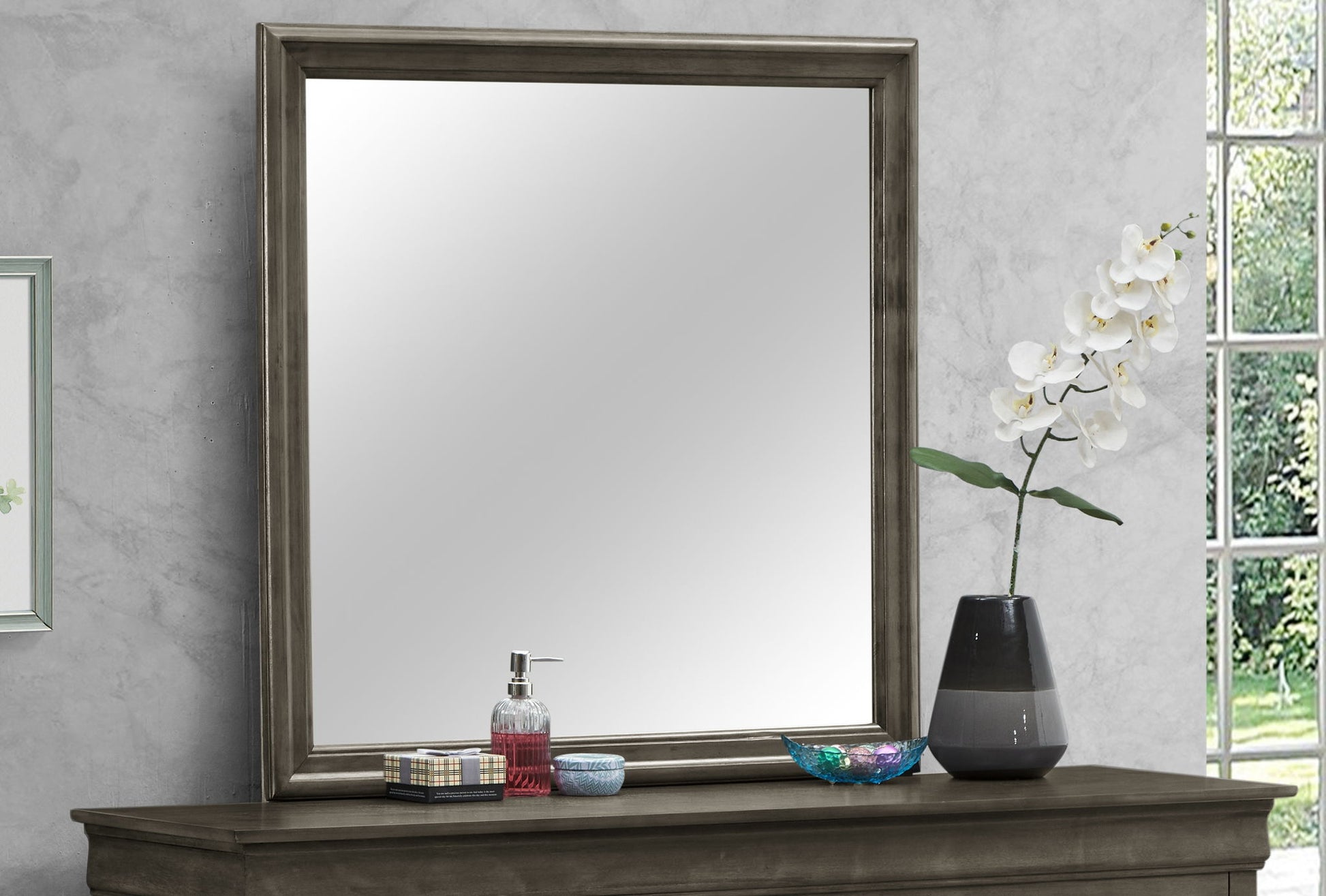 Traditional Wall Mirror For Any Space - Best Buy Furniture