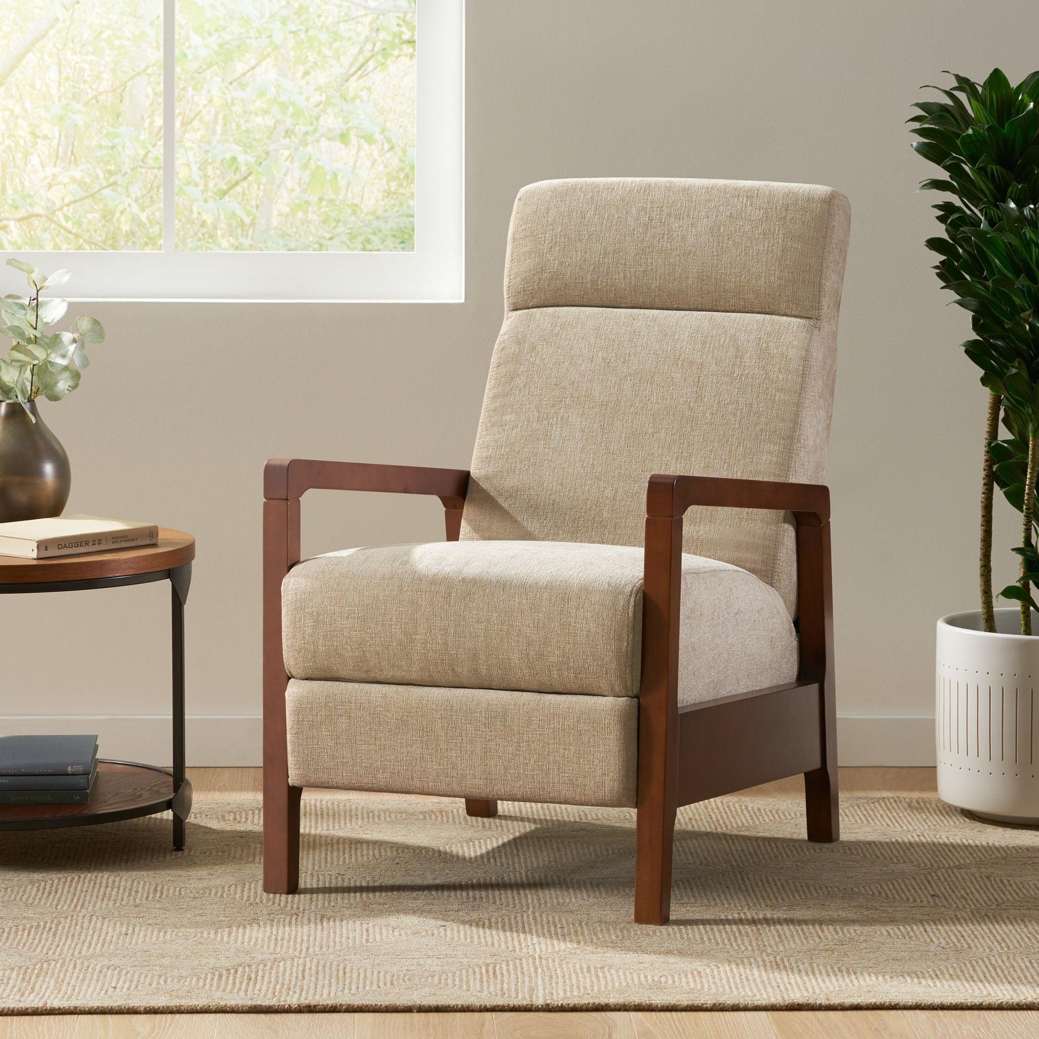 Contemporary Wide Hand Manual Club Recliner - Best Buy Furniture