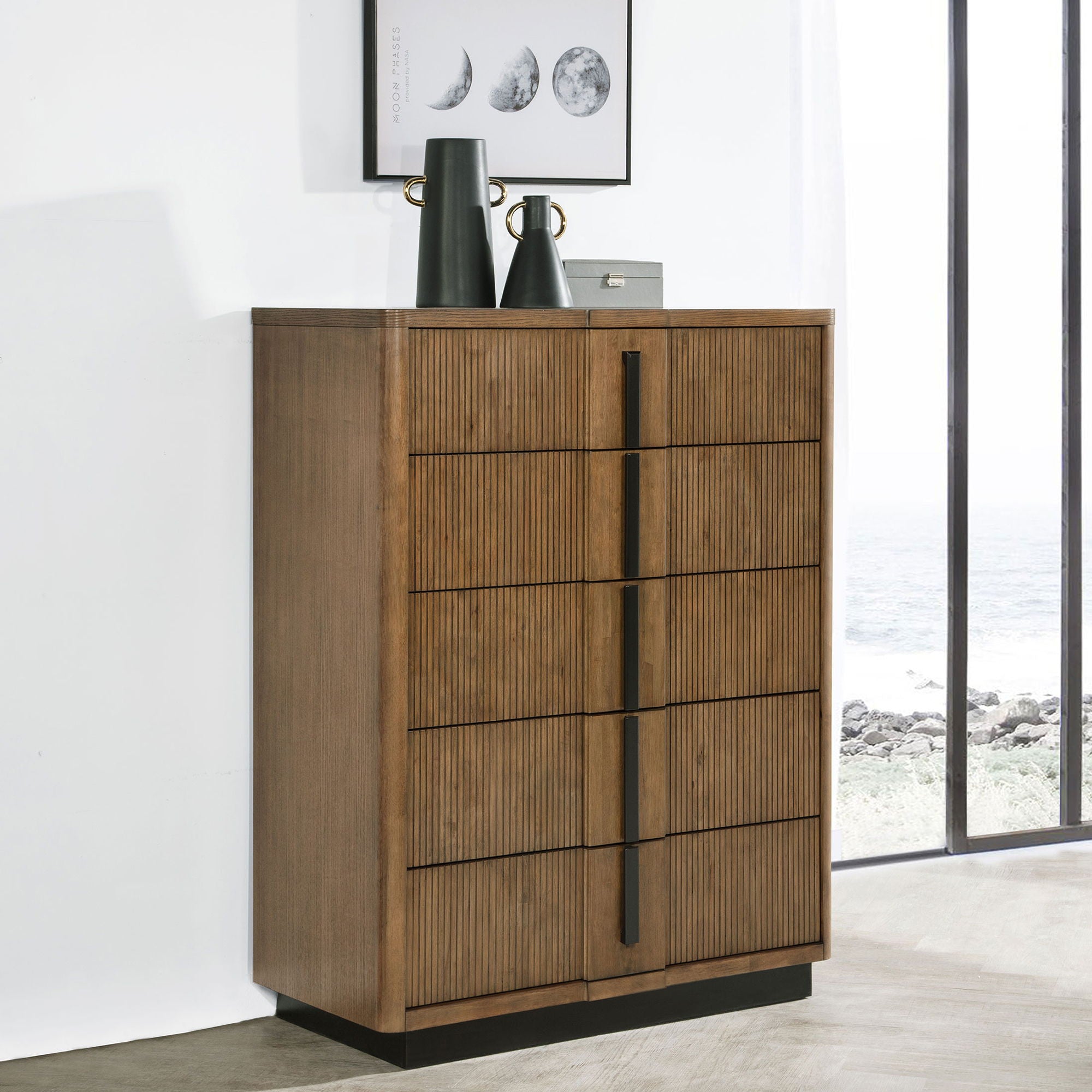 Moraga - 5 Drawer Chest Of Drawers - Ash Brown